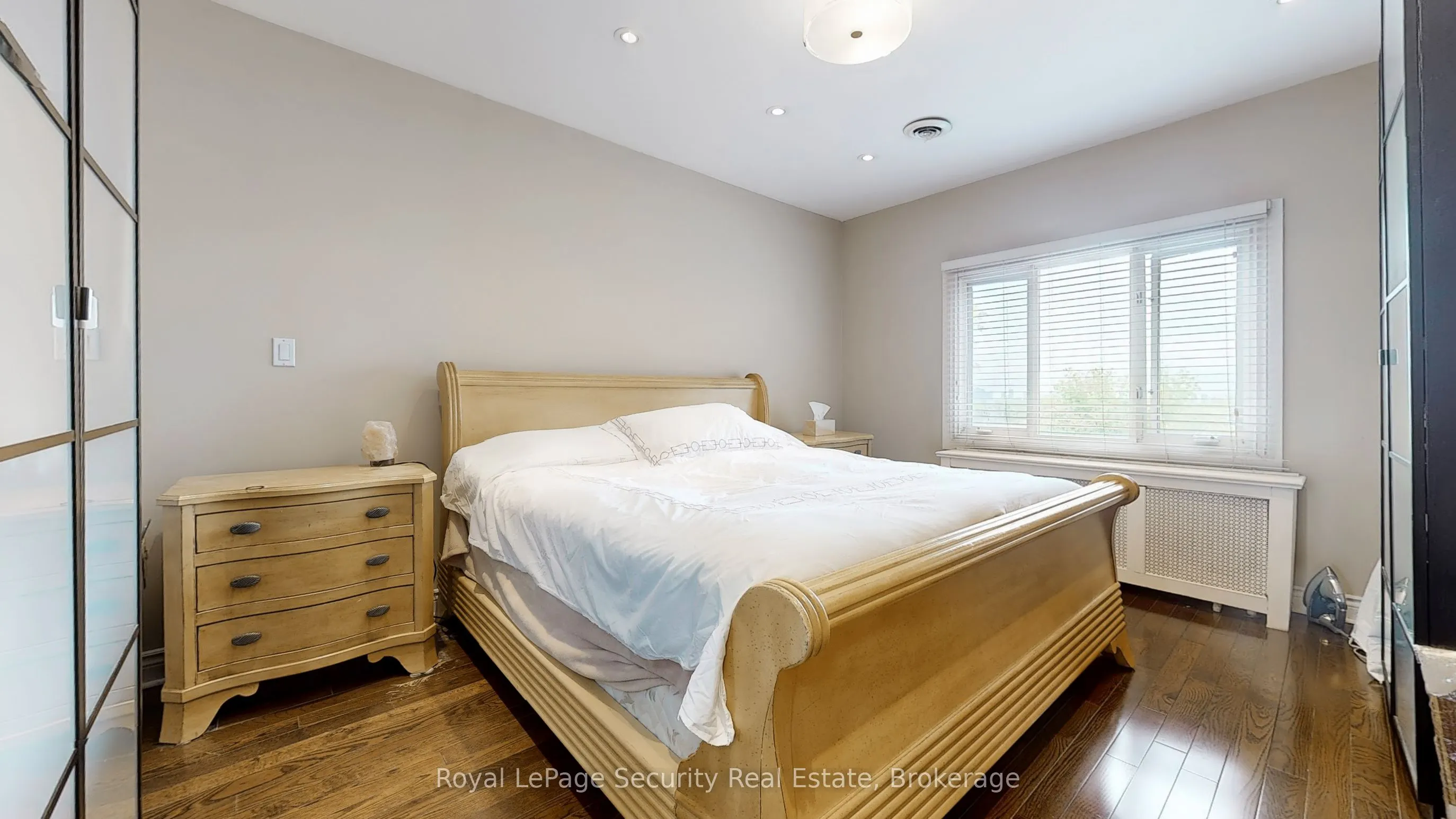 35 Regal Road
