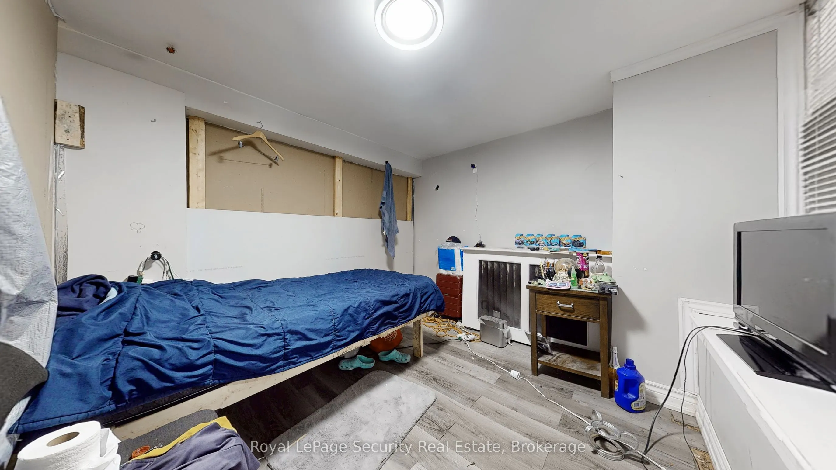 35 Regal Road