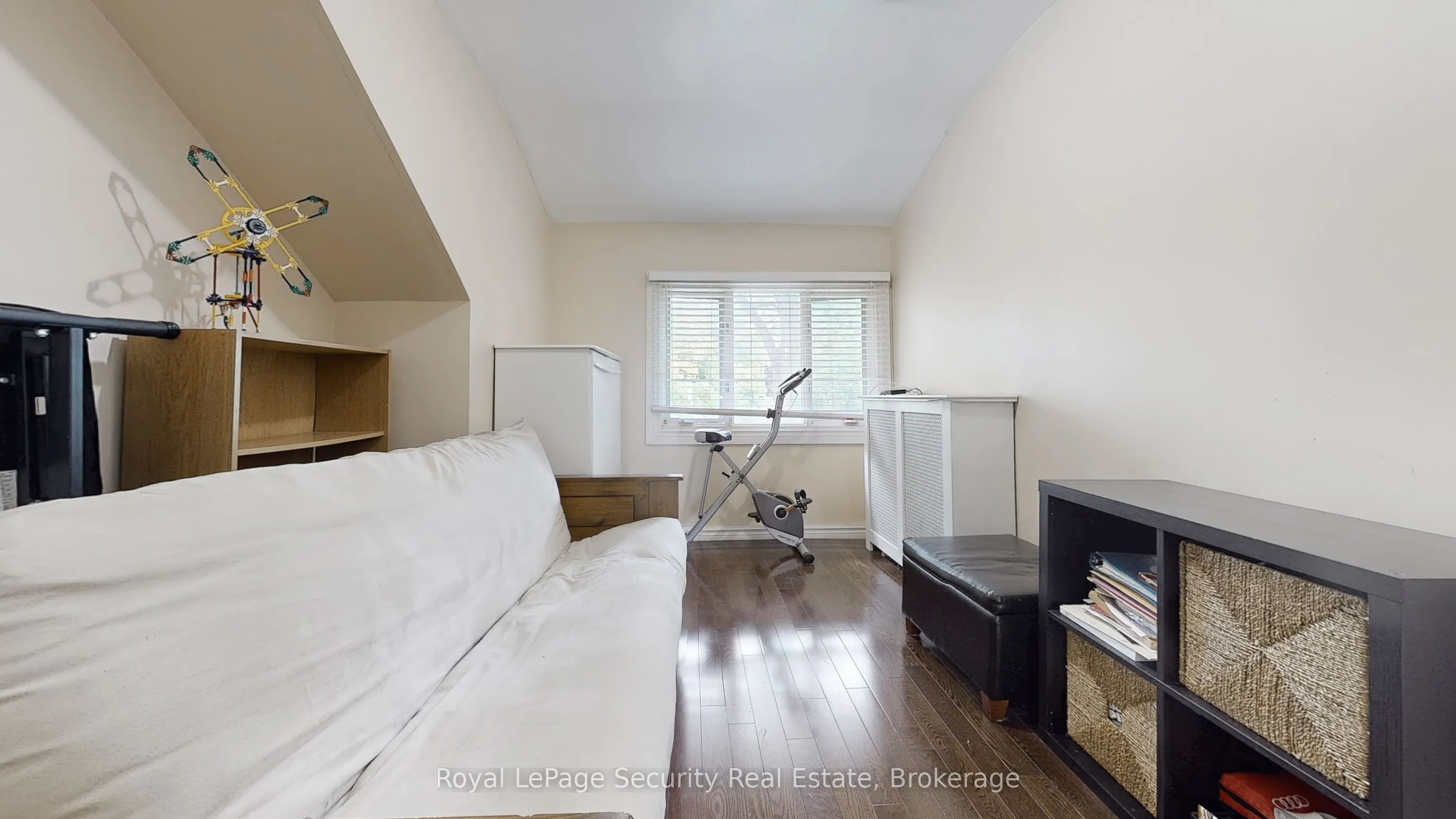 35 Regal Road