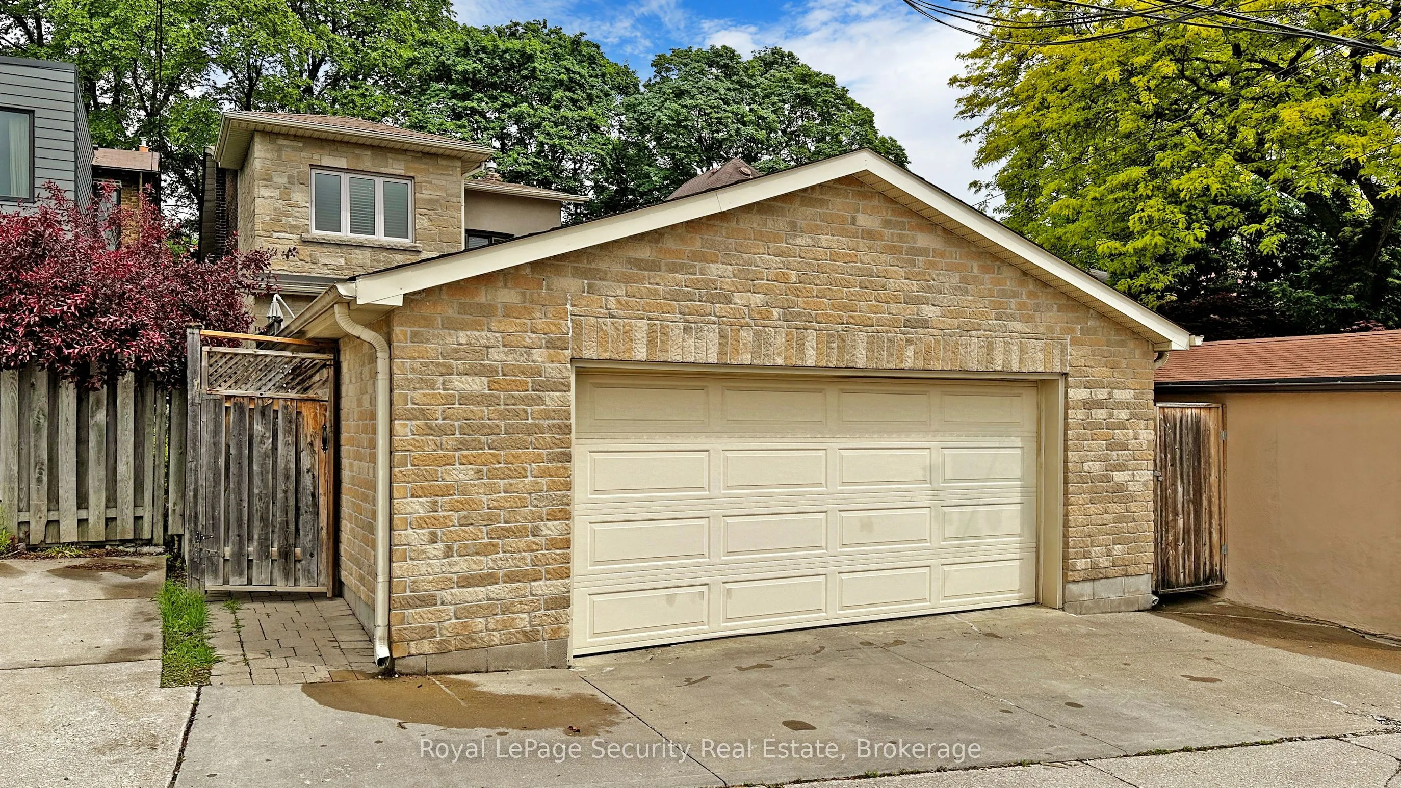 35 Regal Road