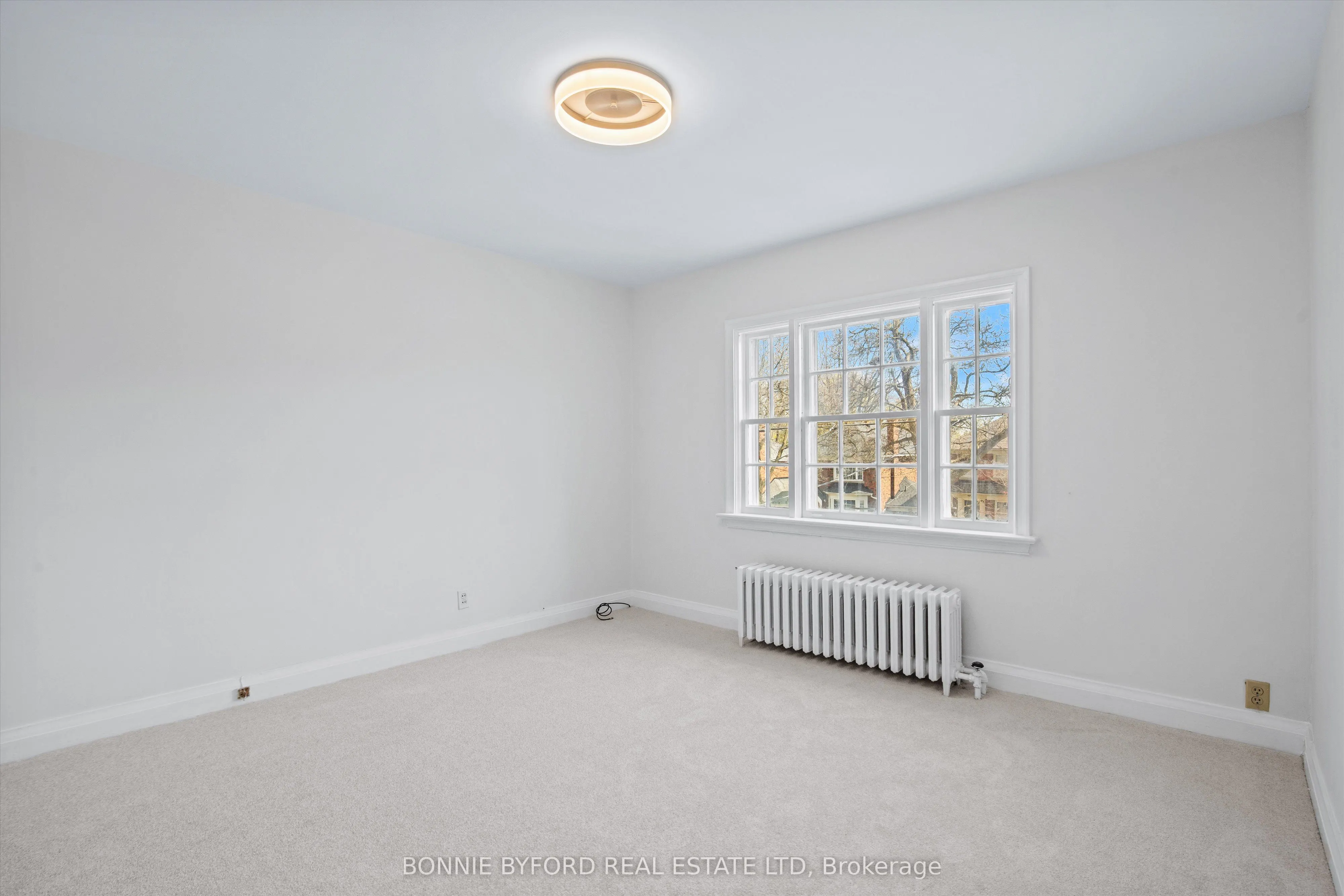 432 Broadway Avenue