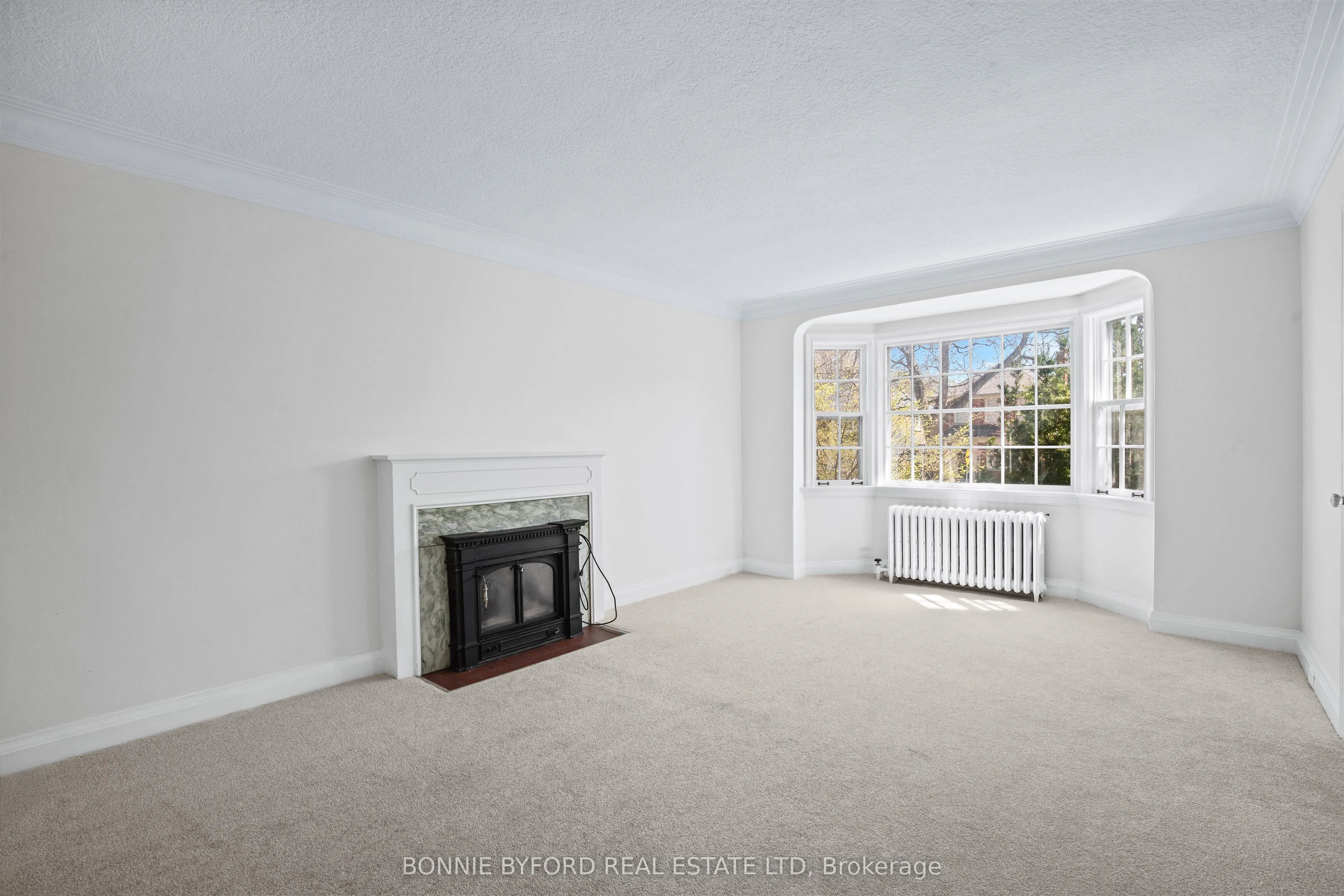 432 Broadway Avenue