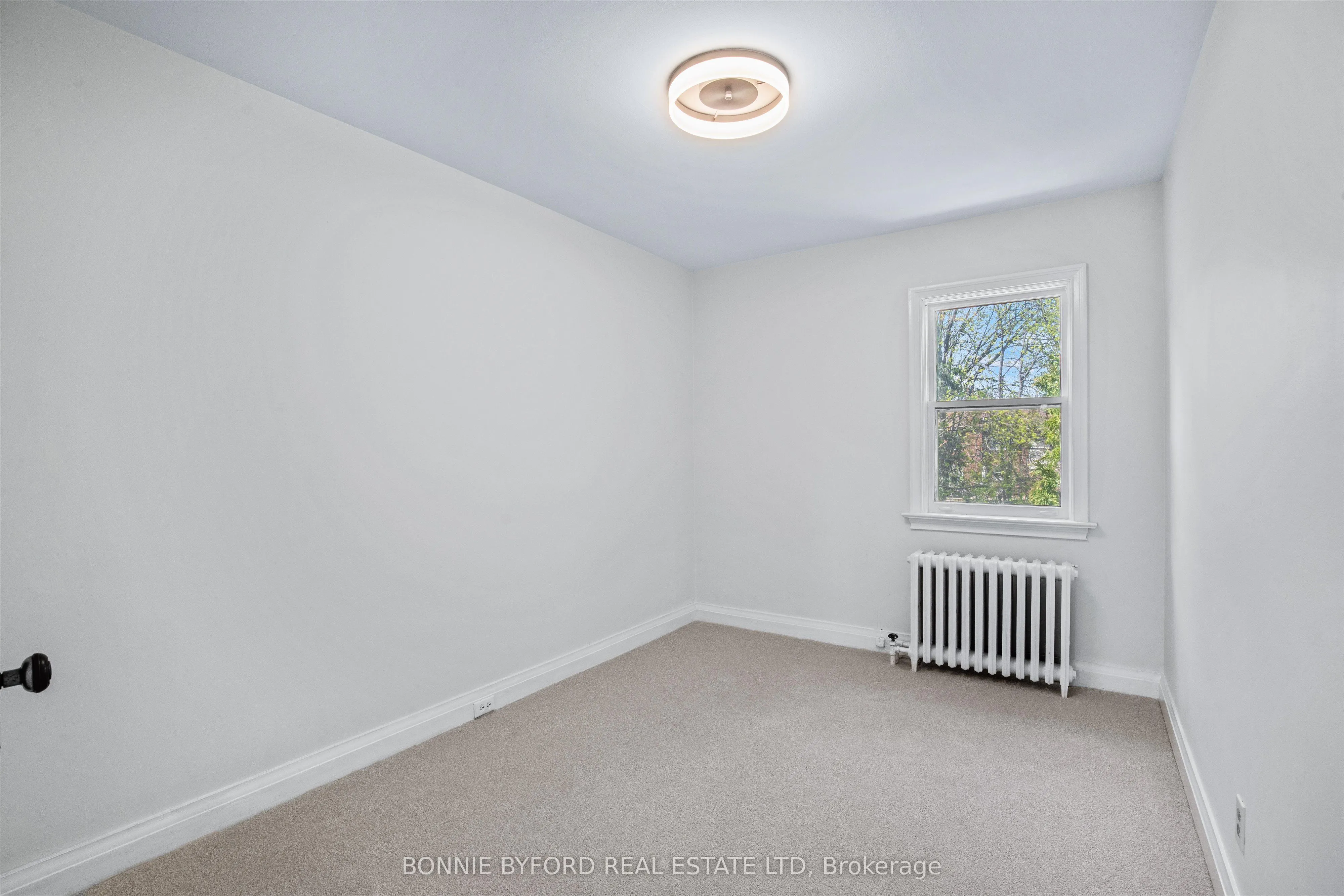 432 Broadway Avenue
