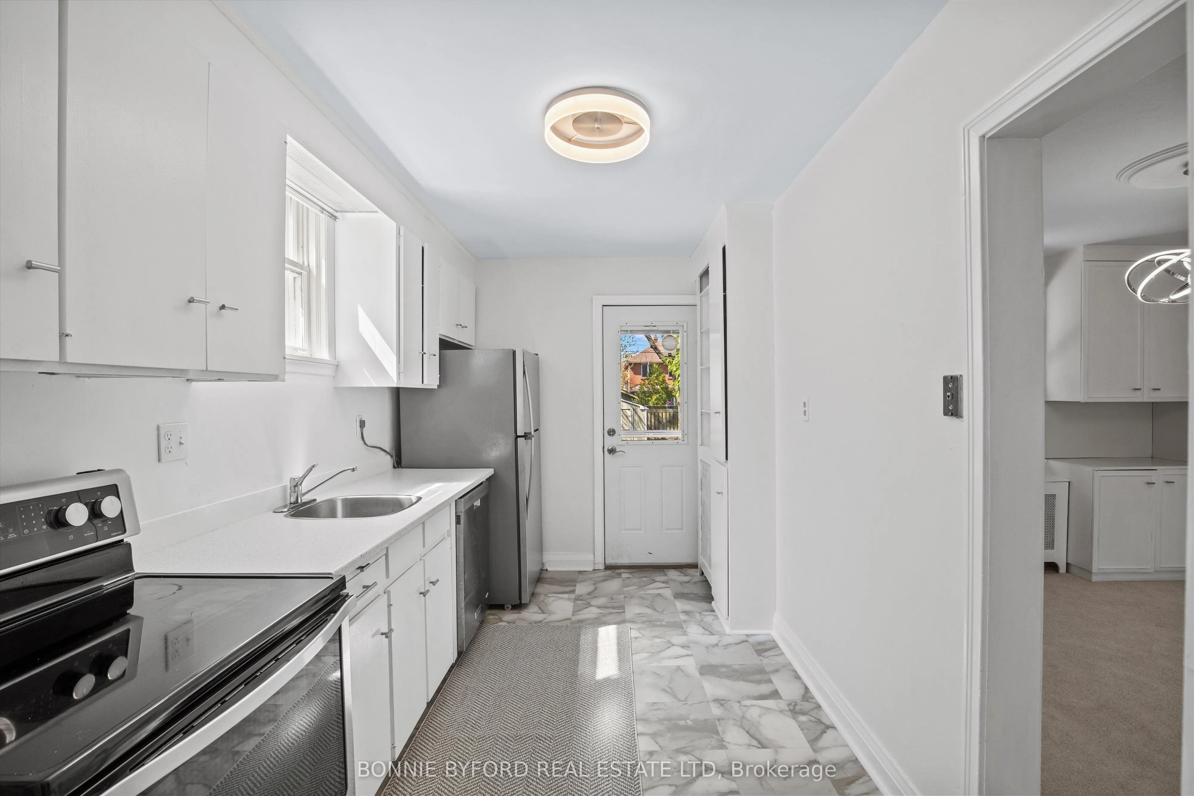 432 Broadway Avenue