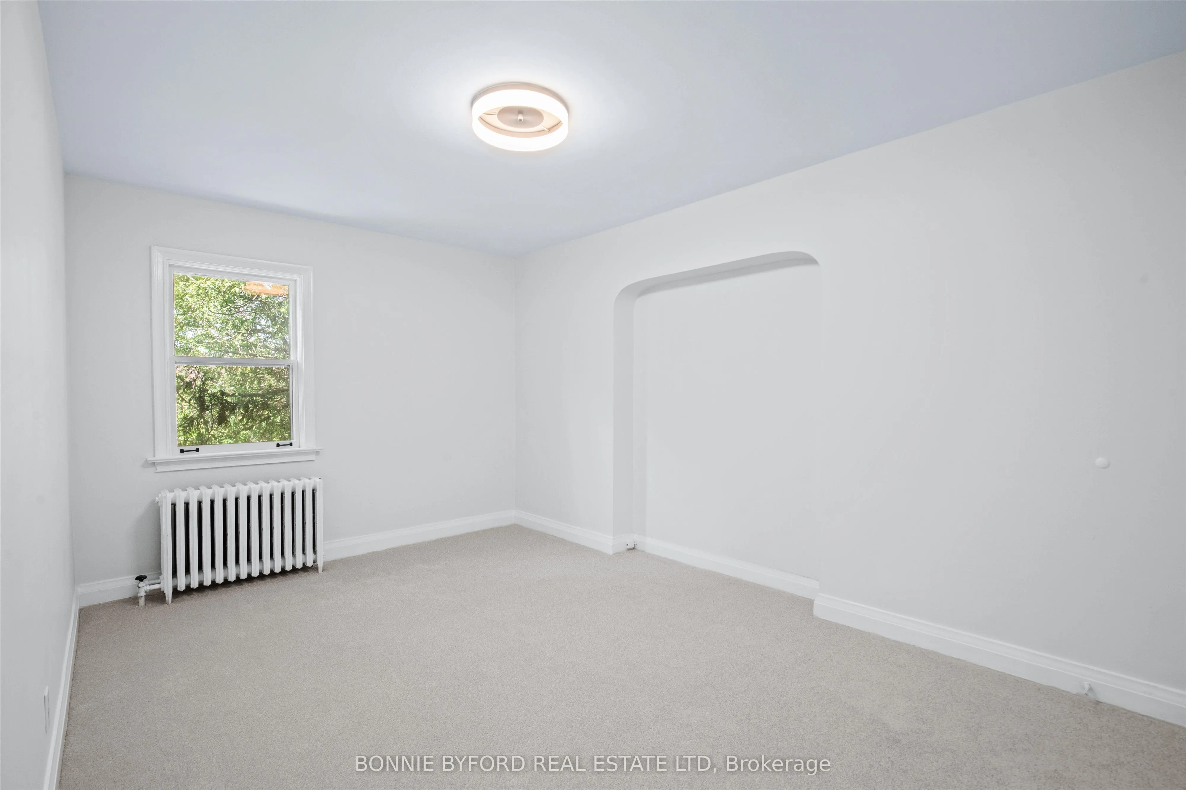 432 Broadway Avenue