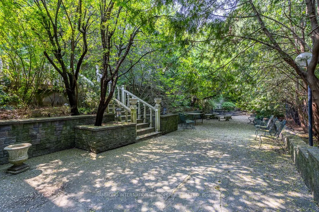 88 Old Colony Road