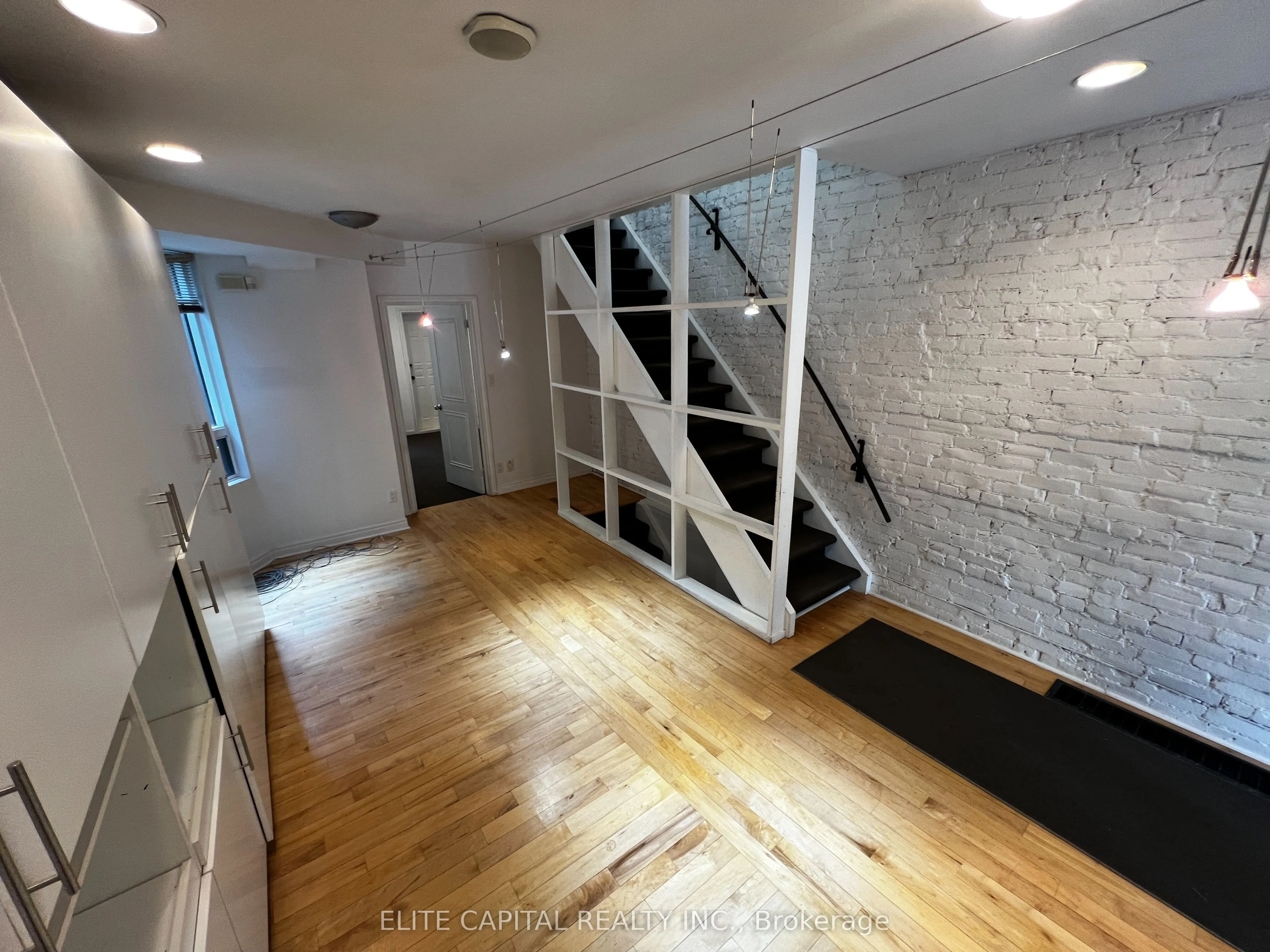 362 Dupont Street