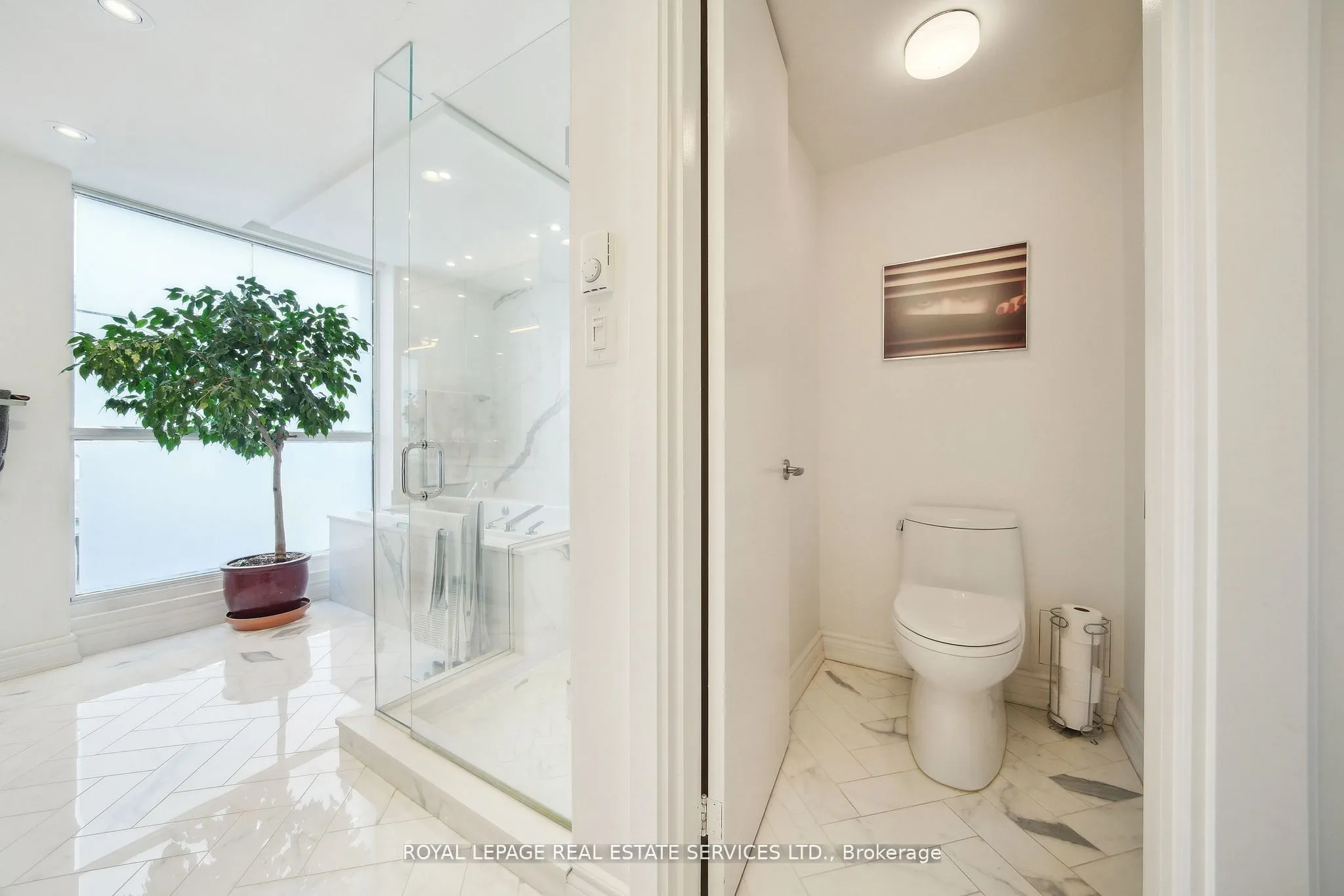 480 Queens Quay W #601