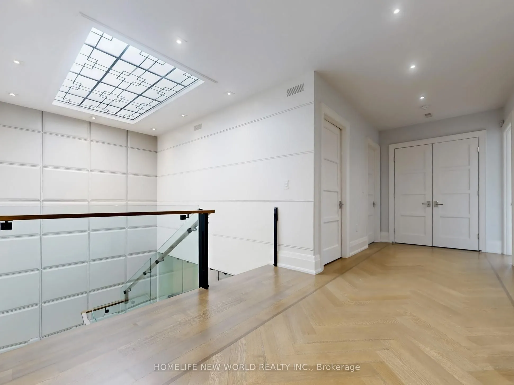 154 Yonge Boulevard