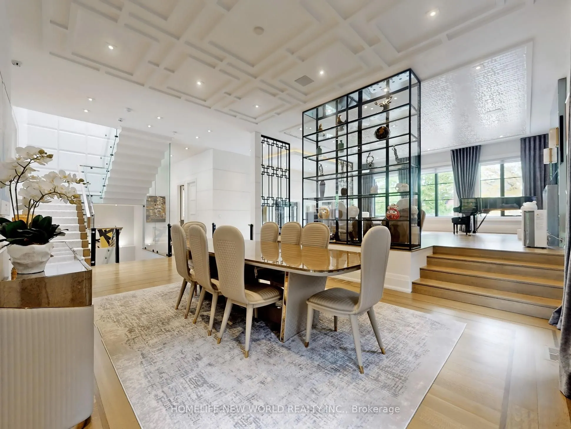 154 Yonge Boulevard