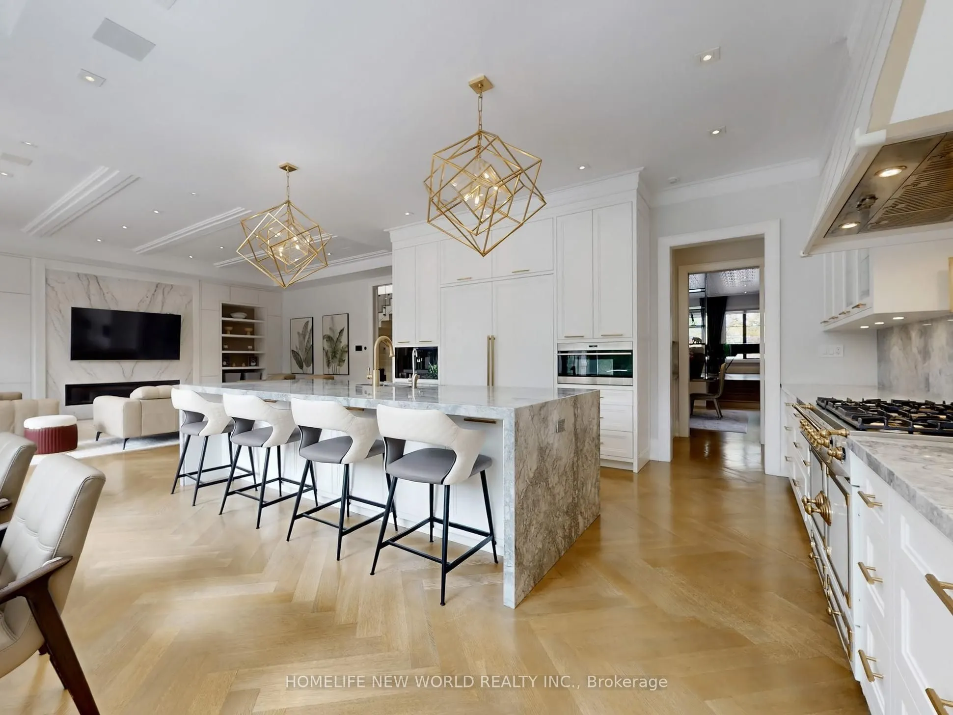 154 Yonge Boulevard