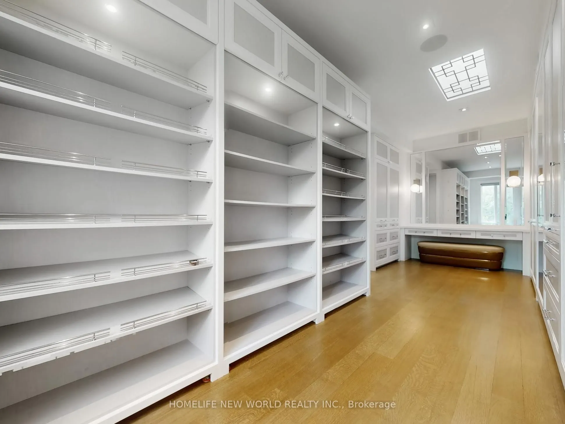 154 Yonge Boulevard
