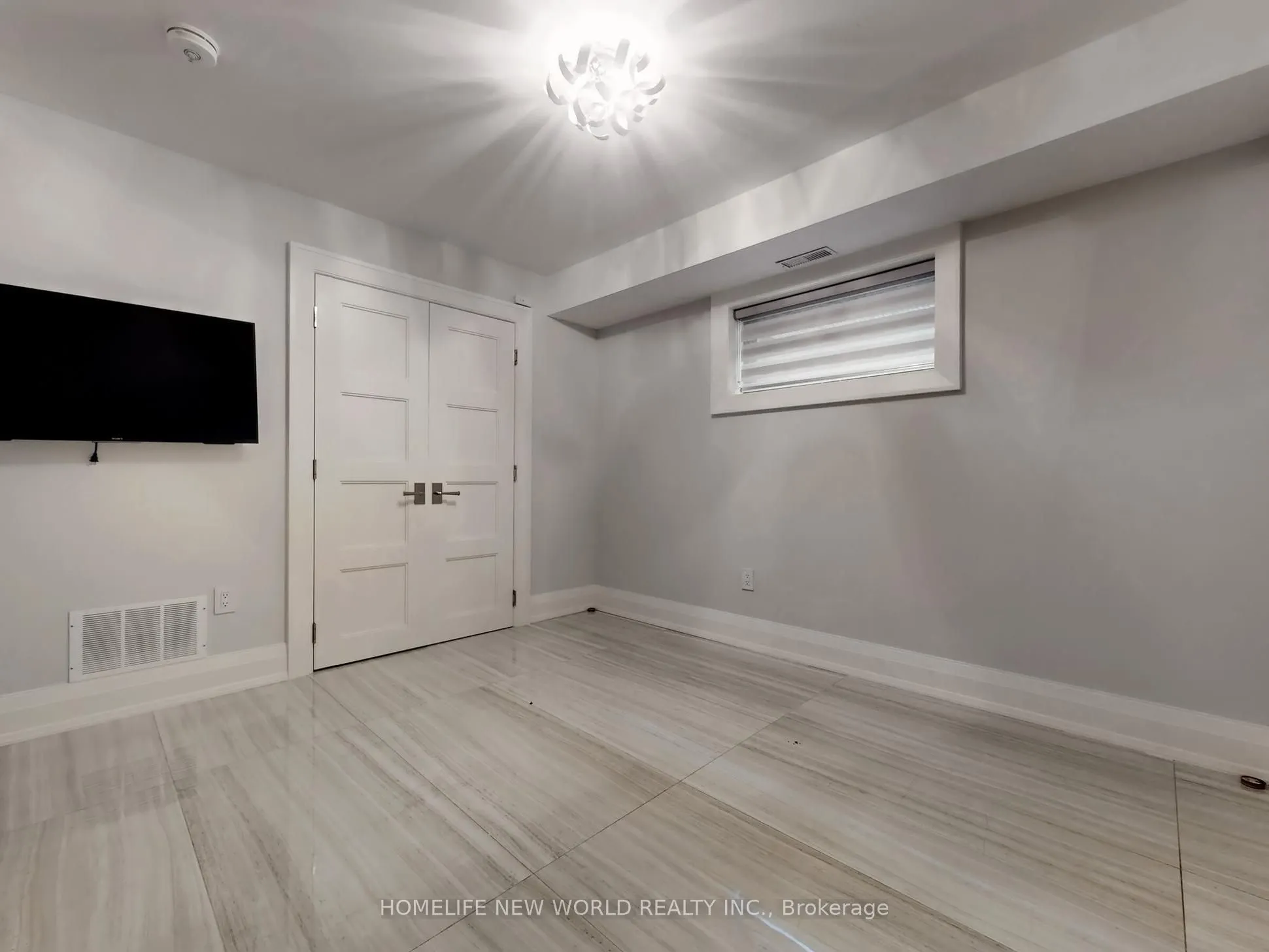 154 Yonge Boulevard