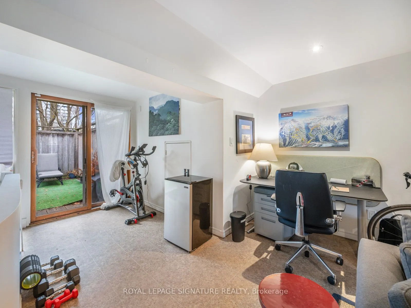14 Tranby Avenue