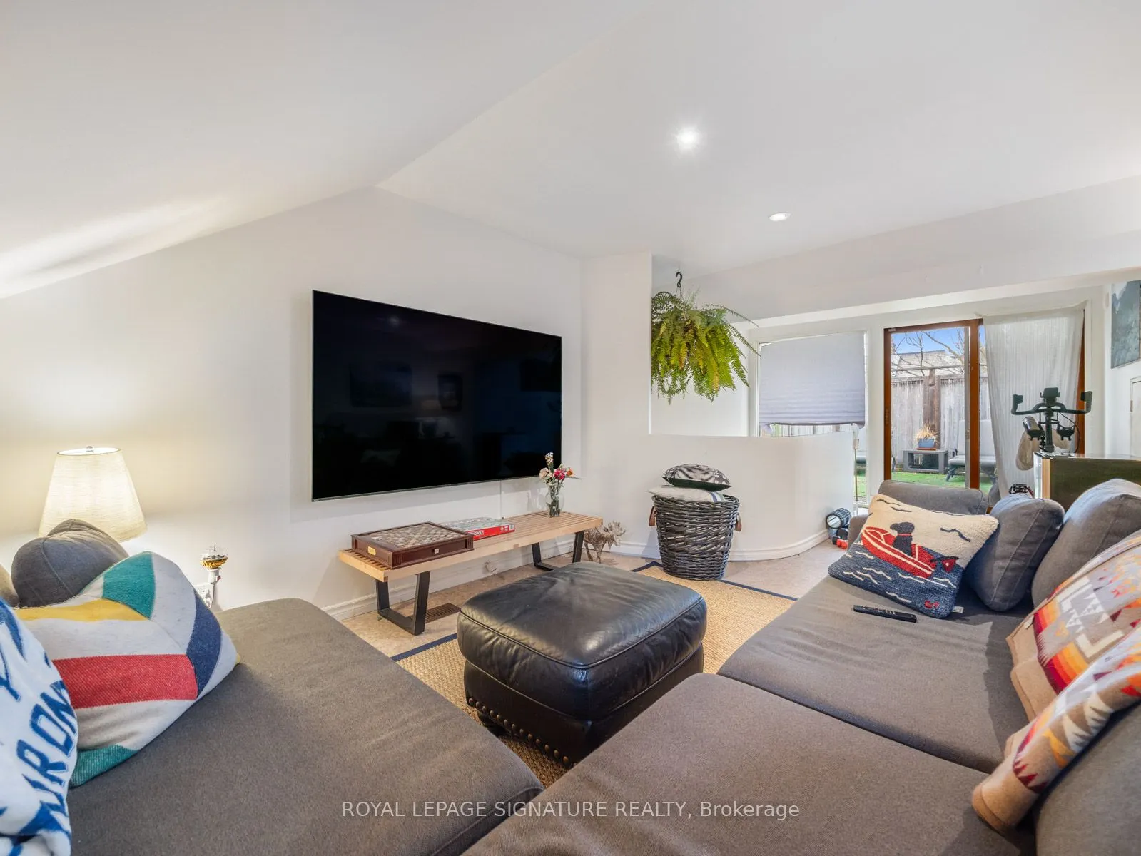 14 Tranby Avenue