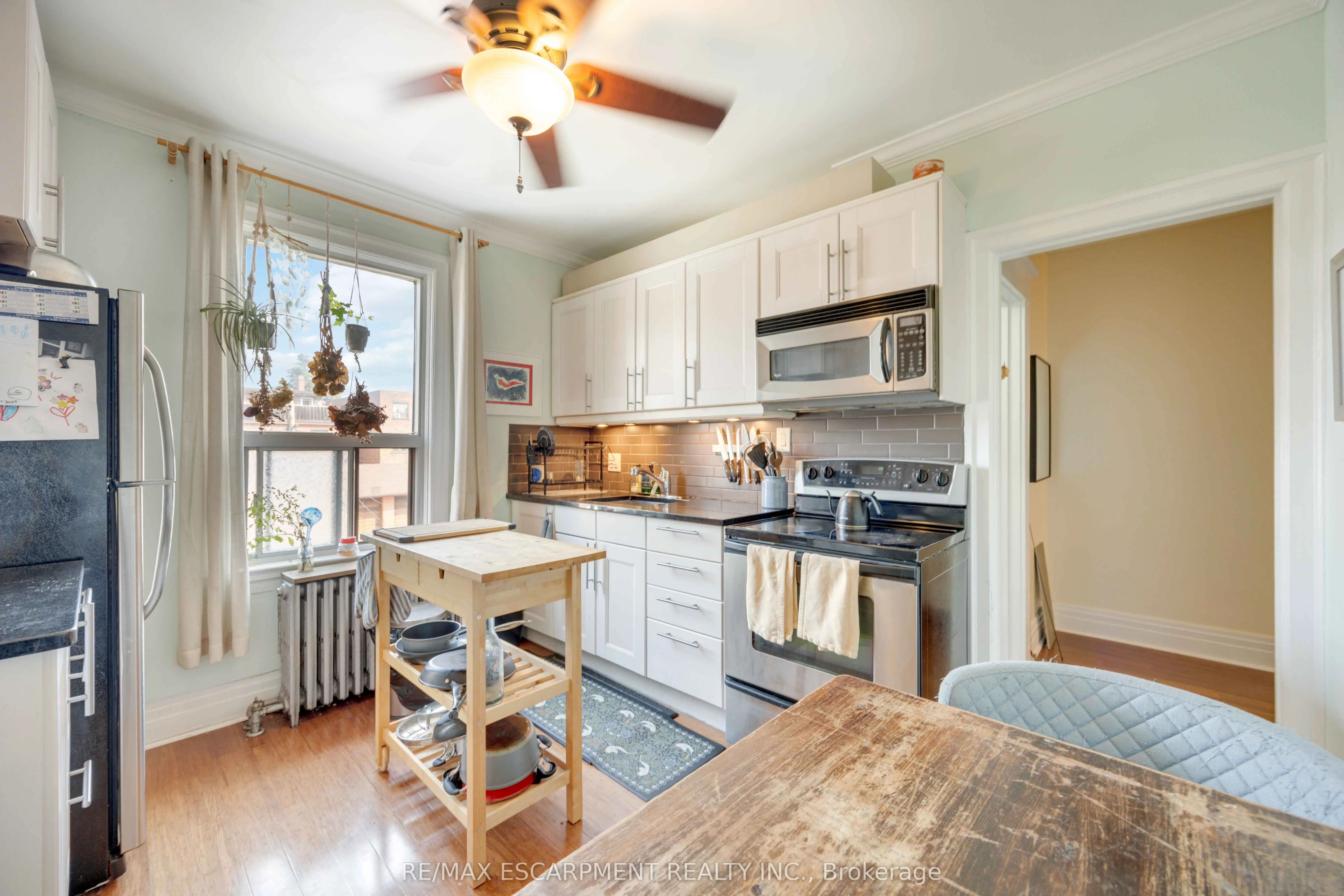 689 Dovercourt Road