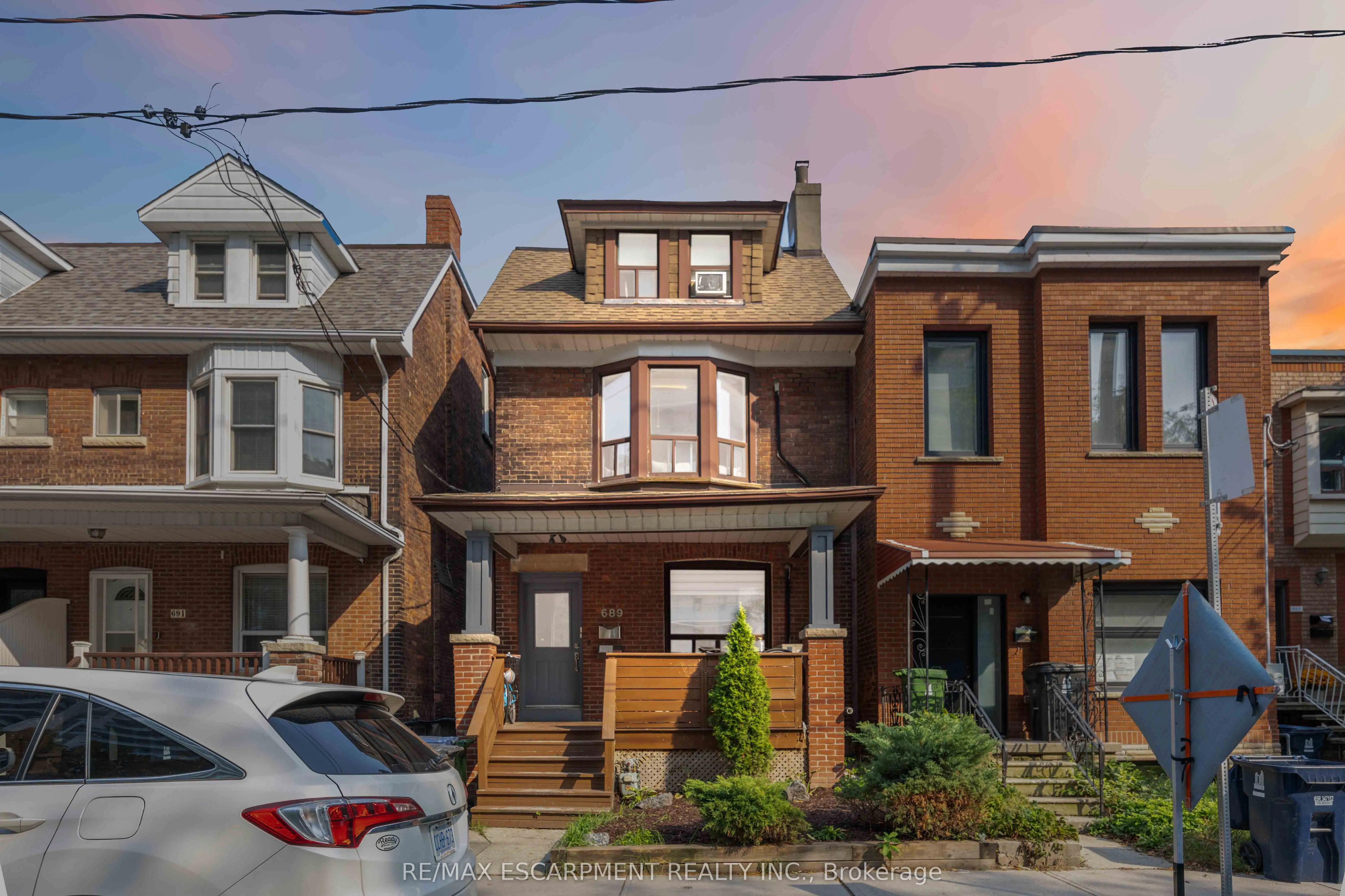 689 Dovercourt Road