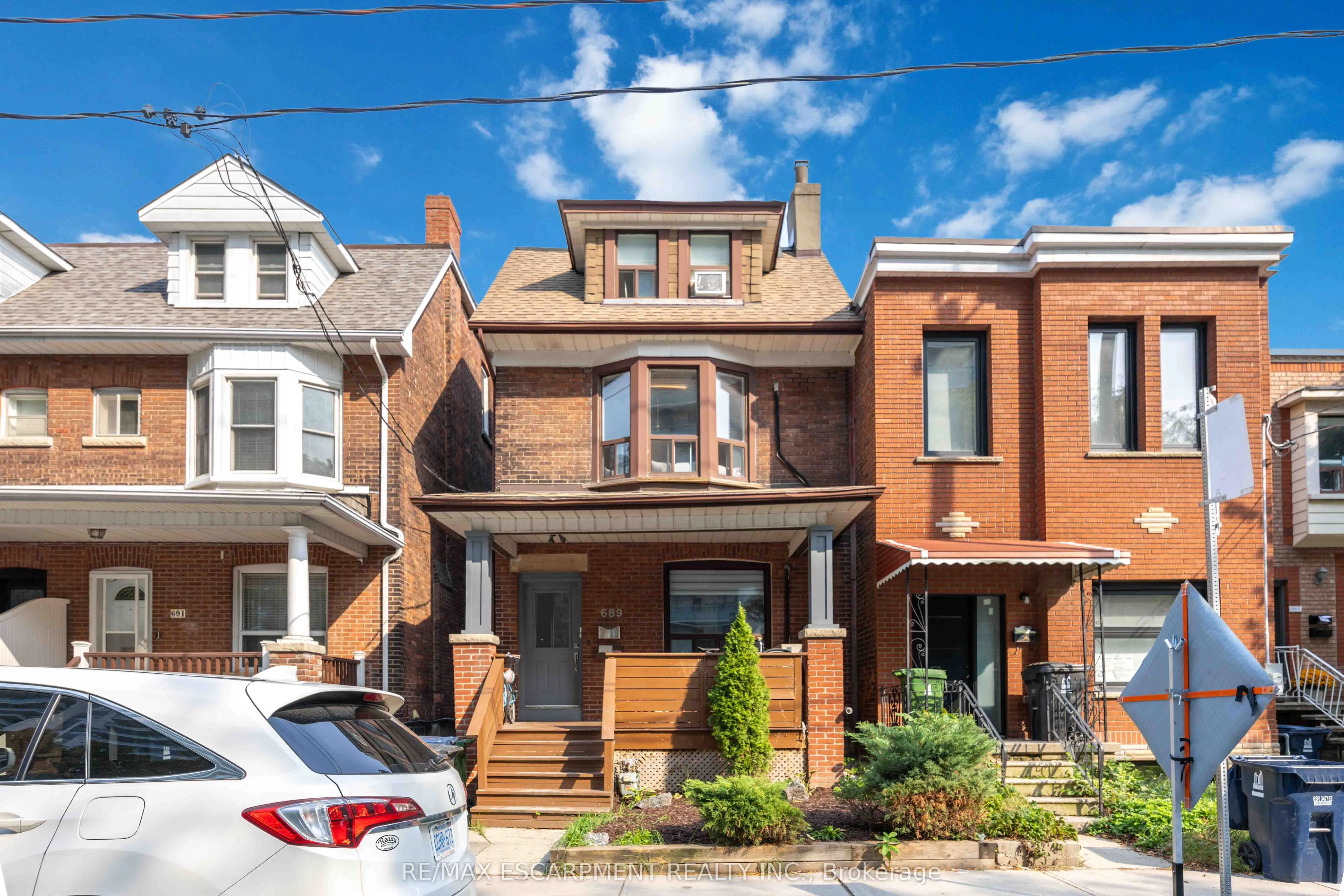 689 Dovercourt Road