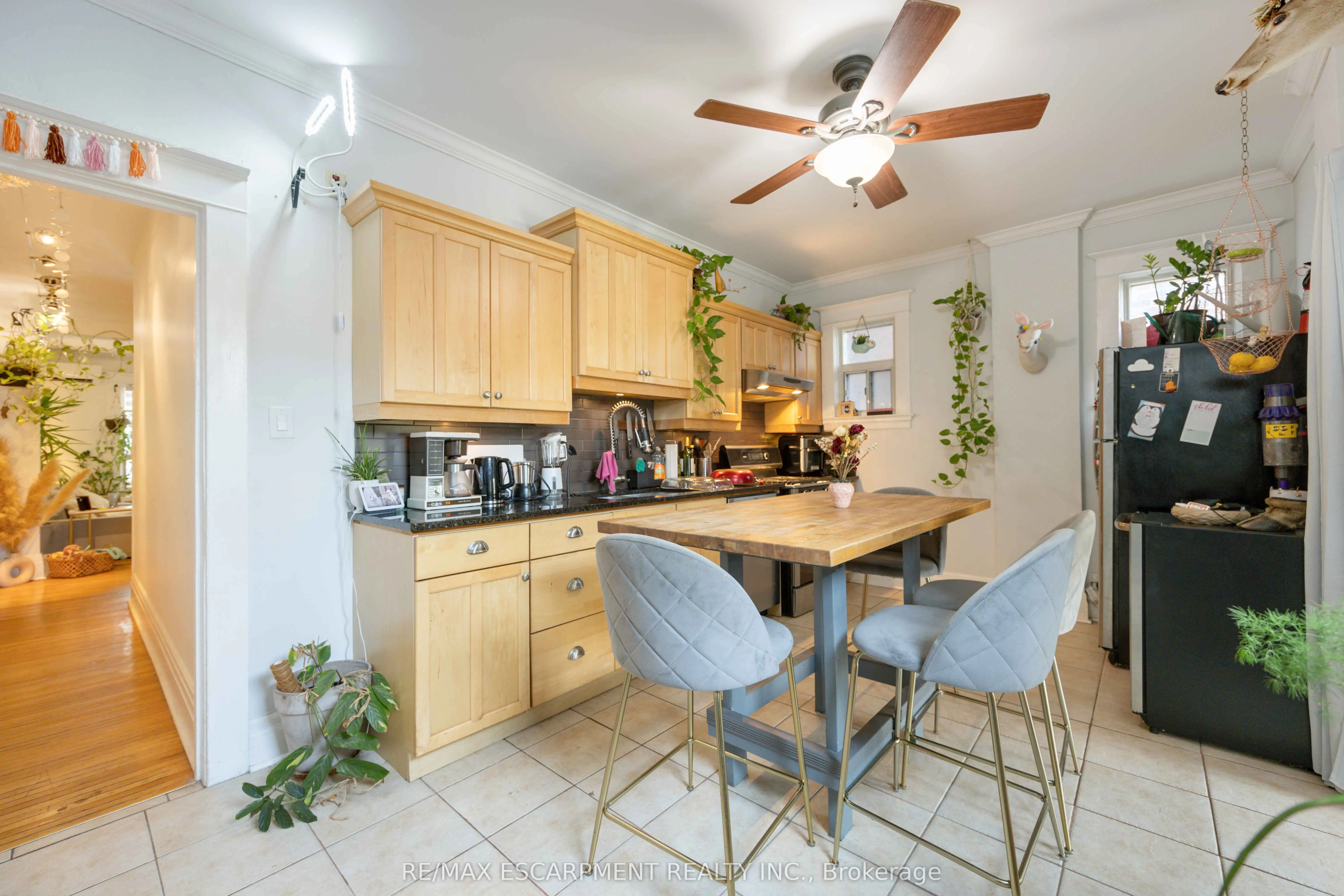 689 Dovercourt Road
