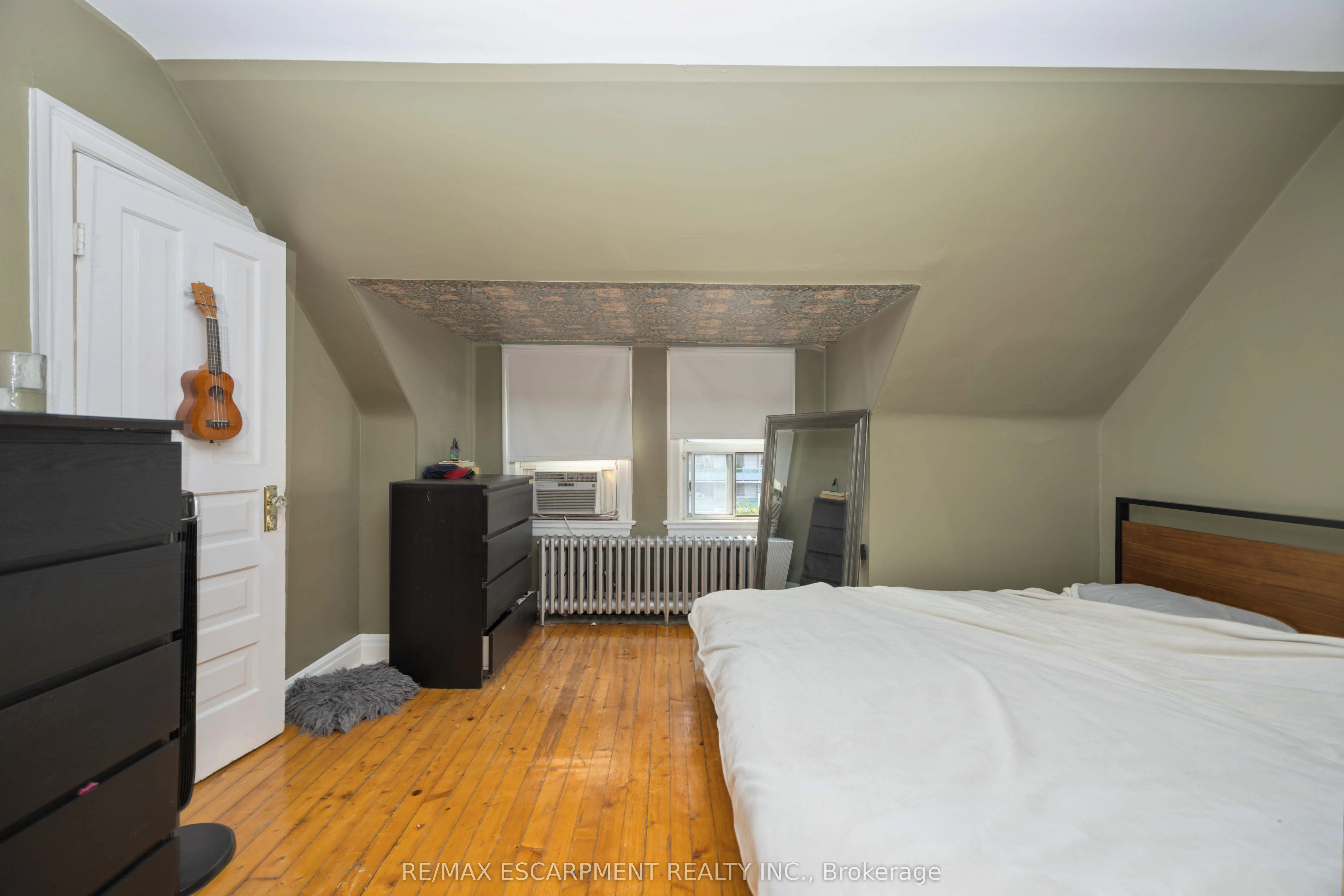 689 Dovercourt Road