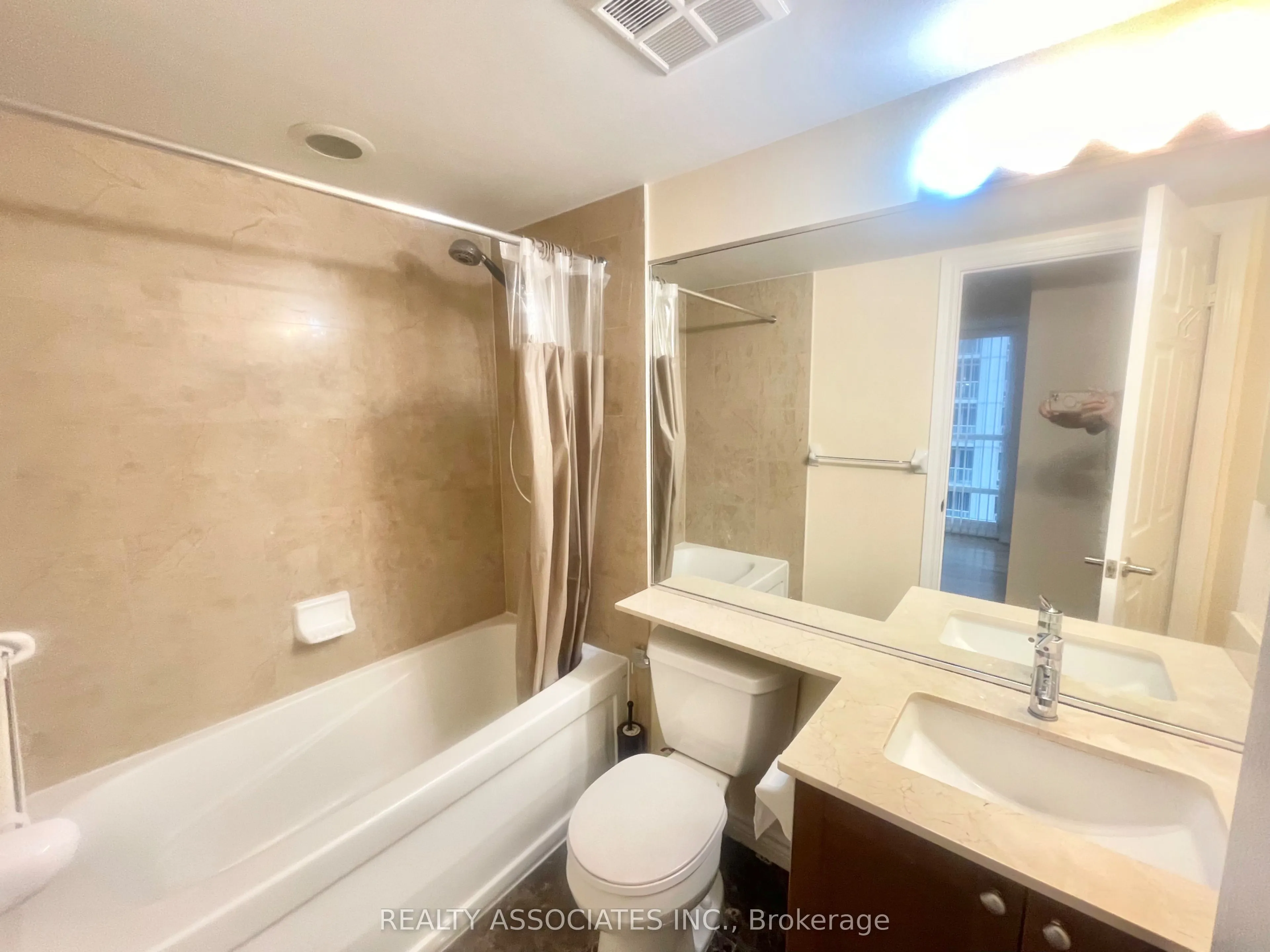761 Bay Street, #2702
