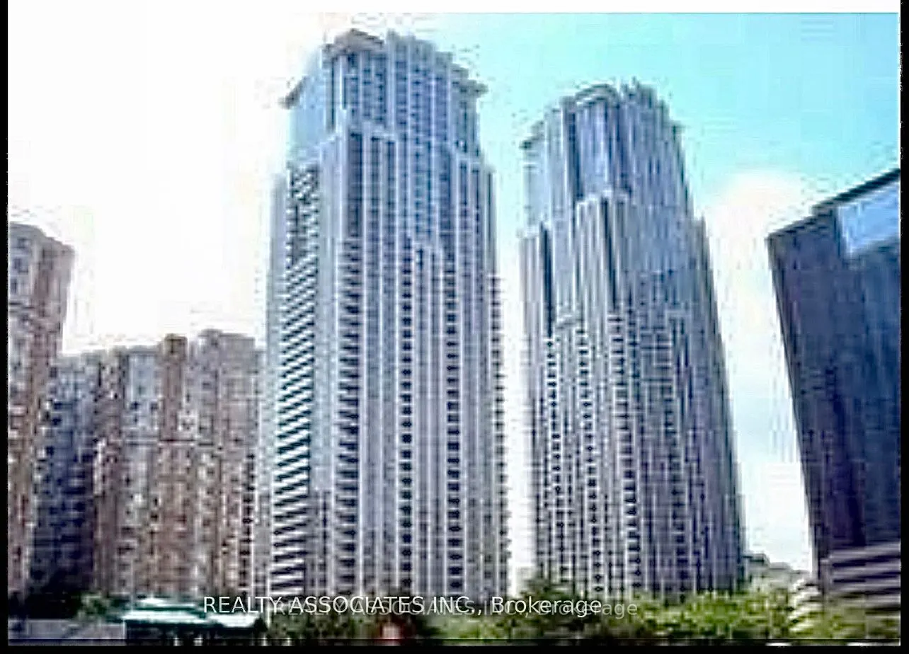 761 Bay Street, #2702