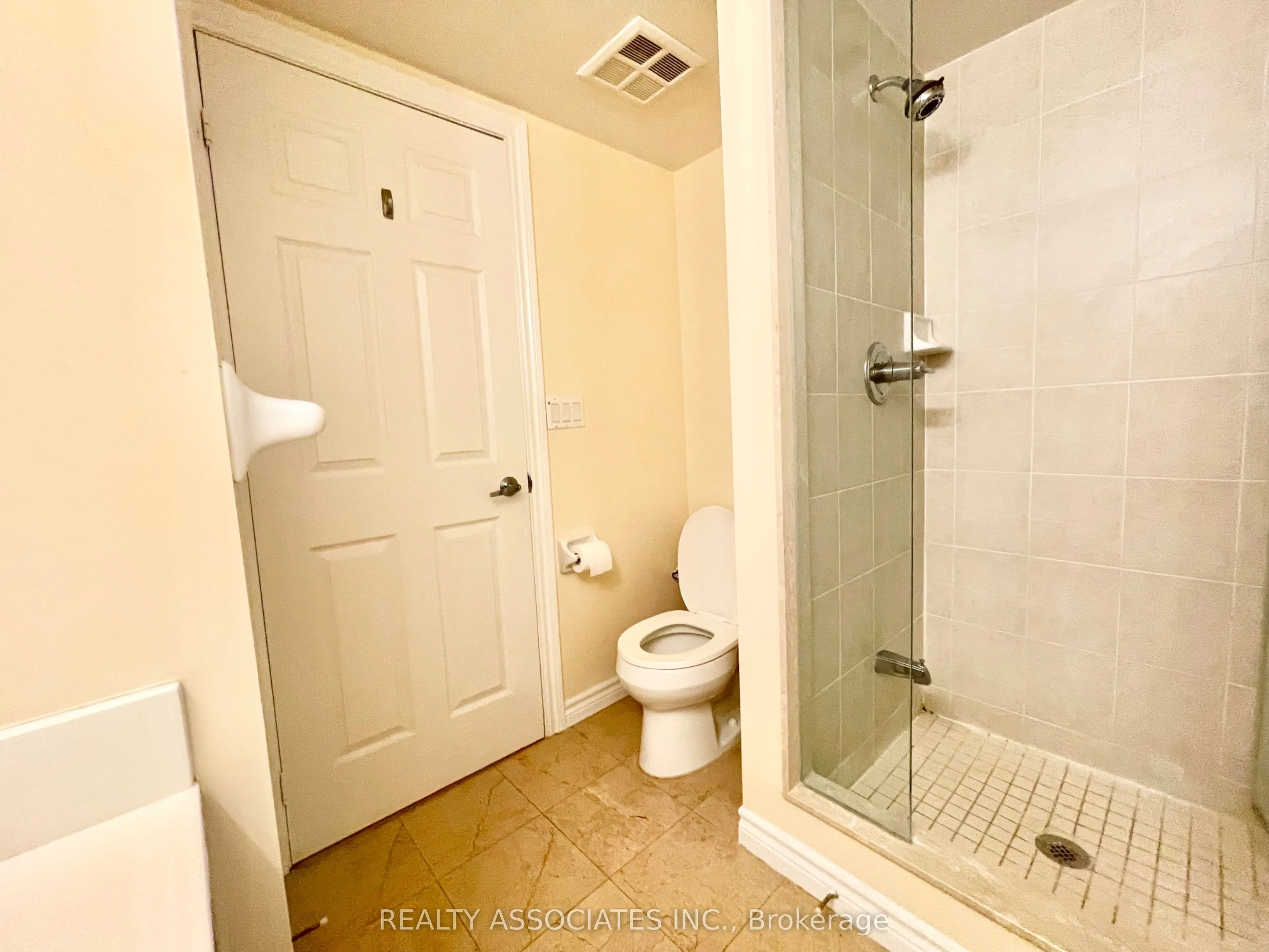761 Bay Street, #2702