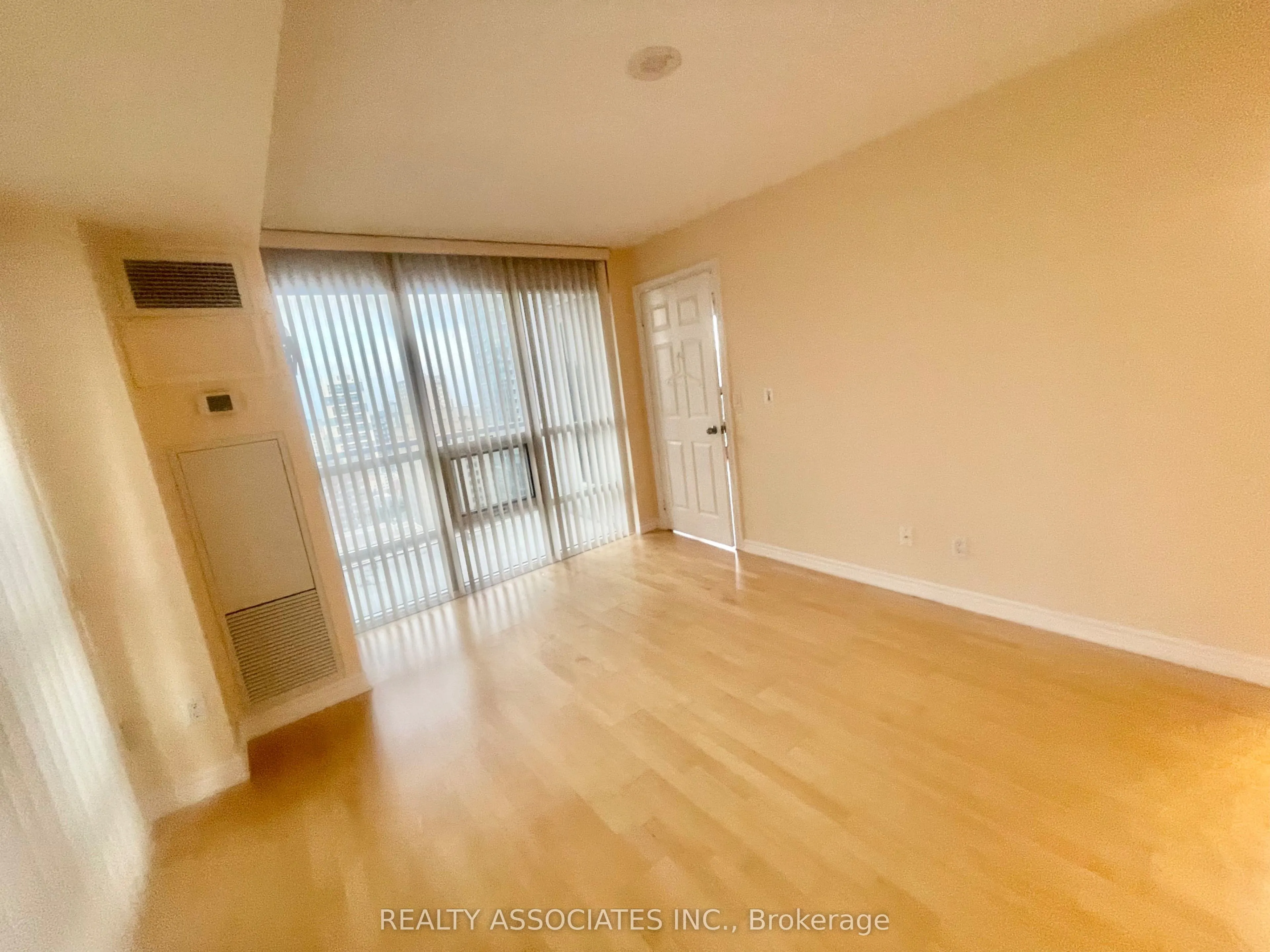 761 Bay Street, #2702