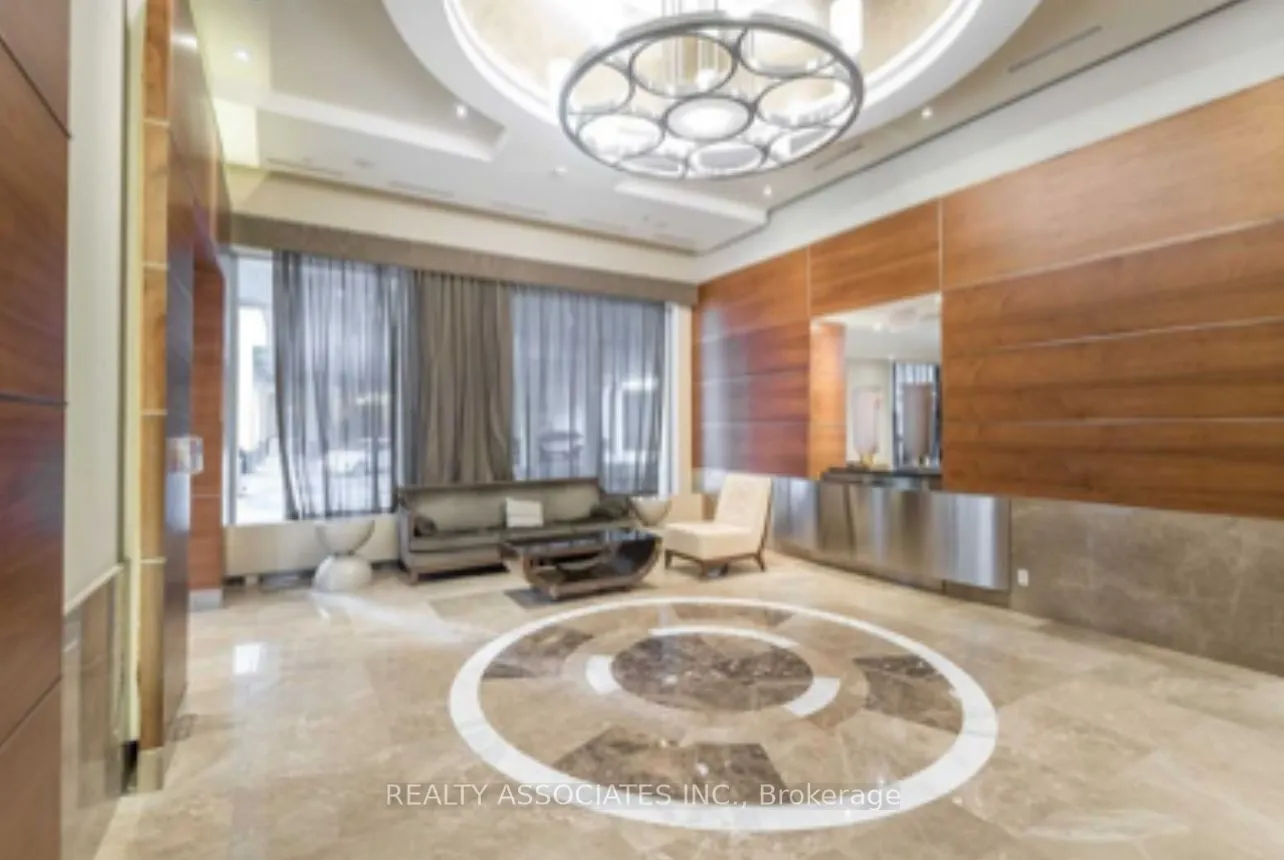761 Bay Street, #2702