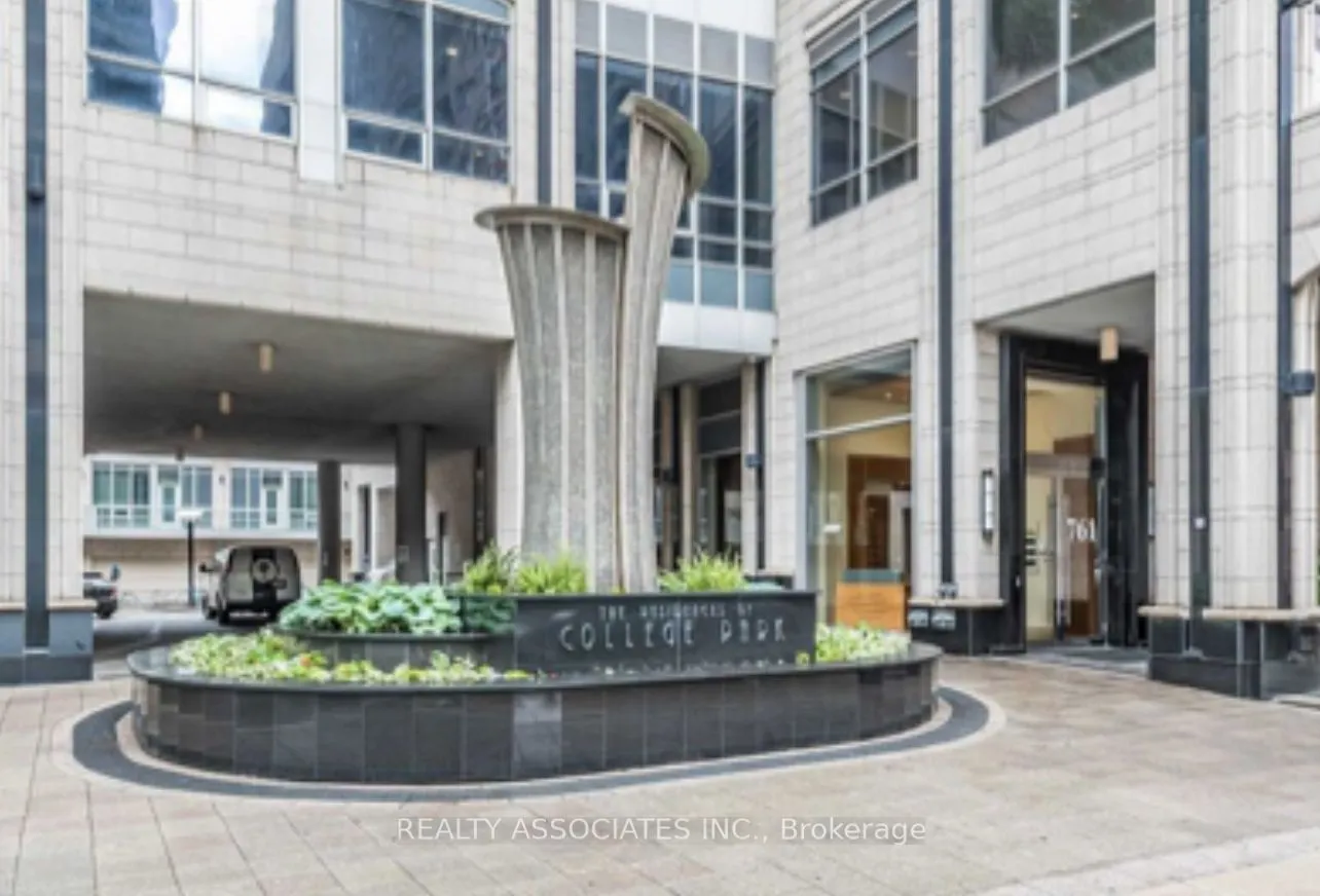 761 Bay Street, #2702