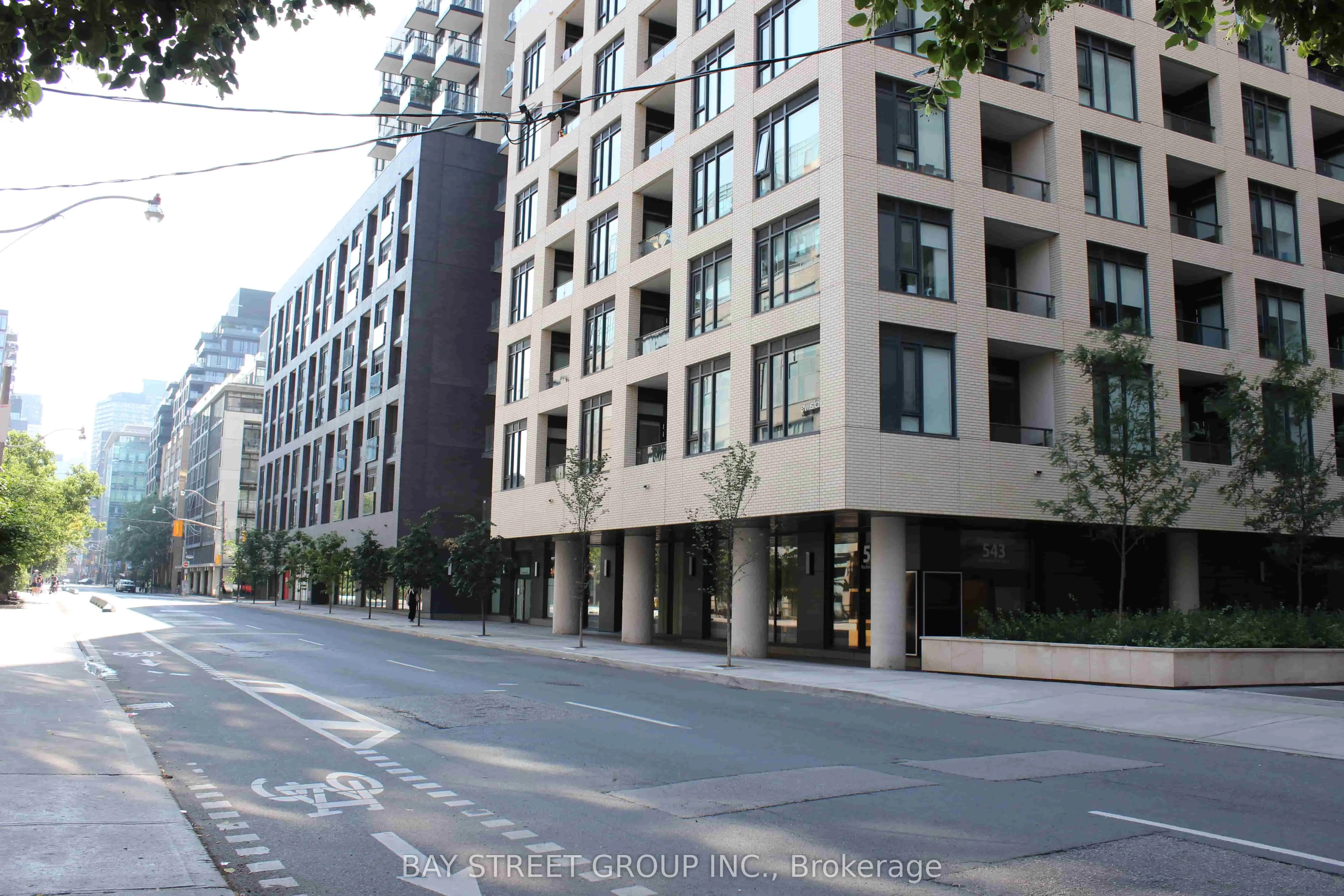 543 Richmond Street W #814