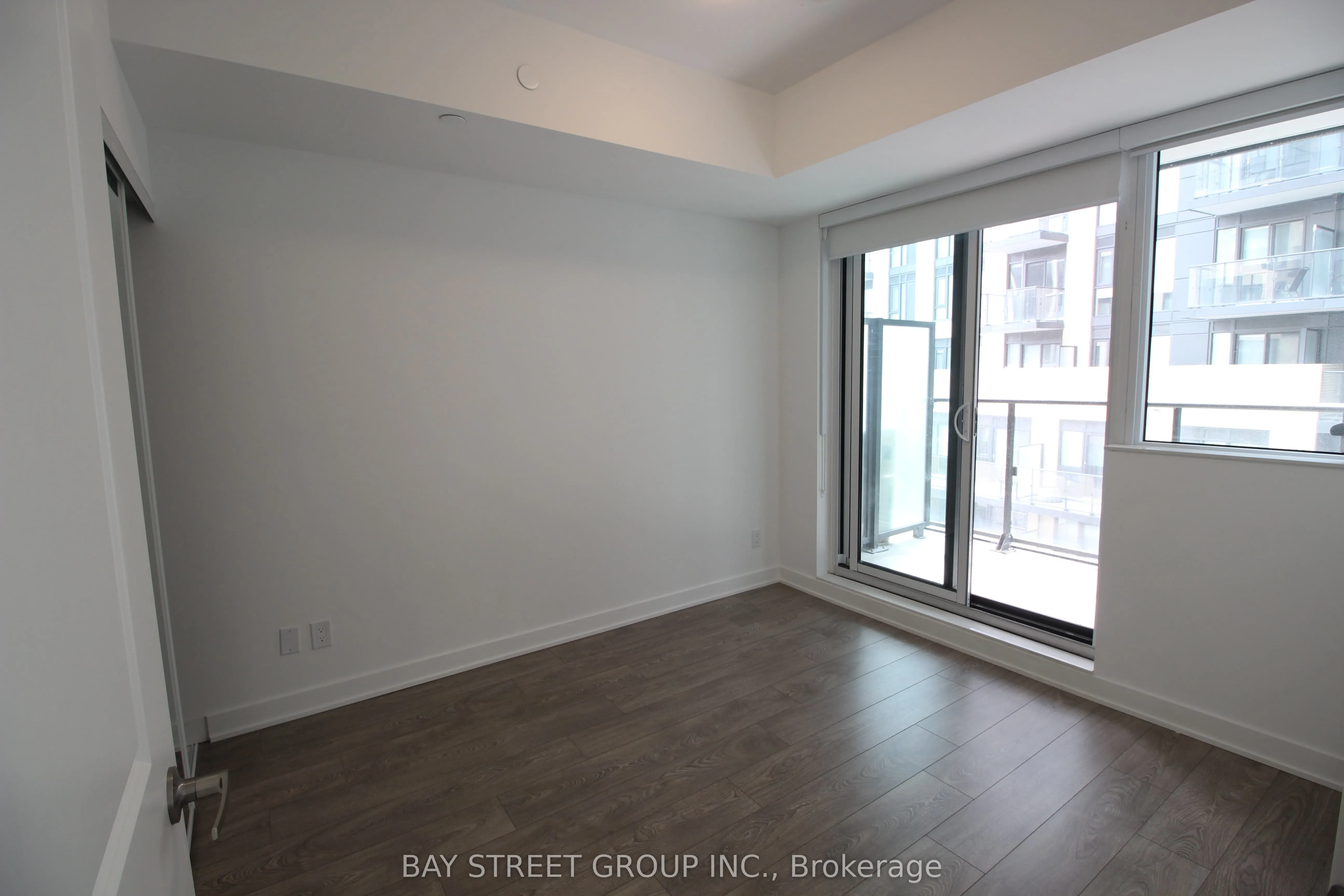 543 Richmond Street W #814