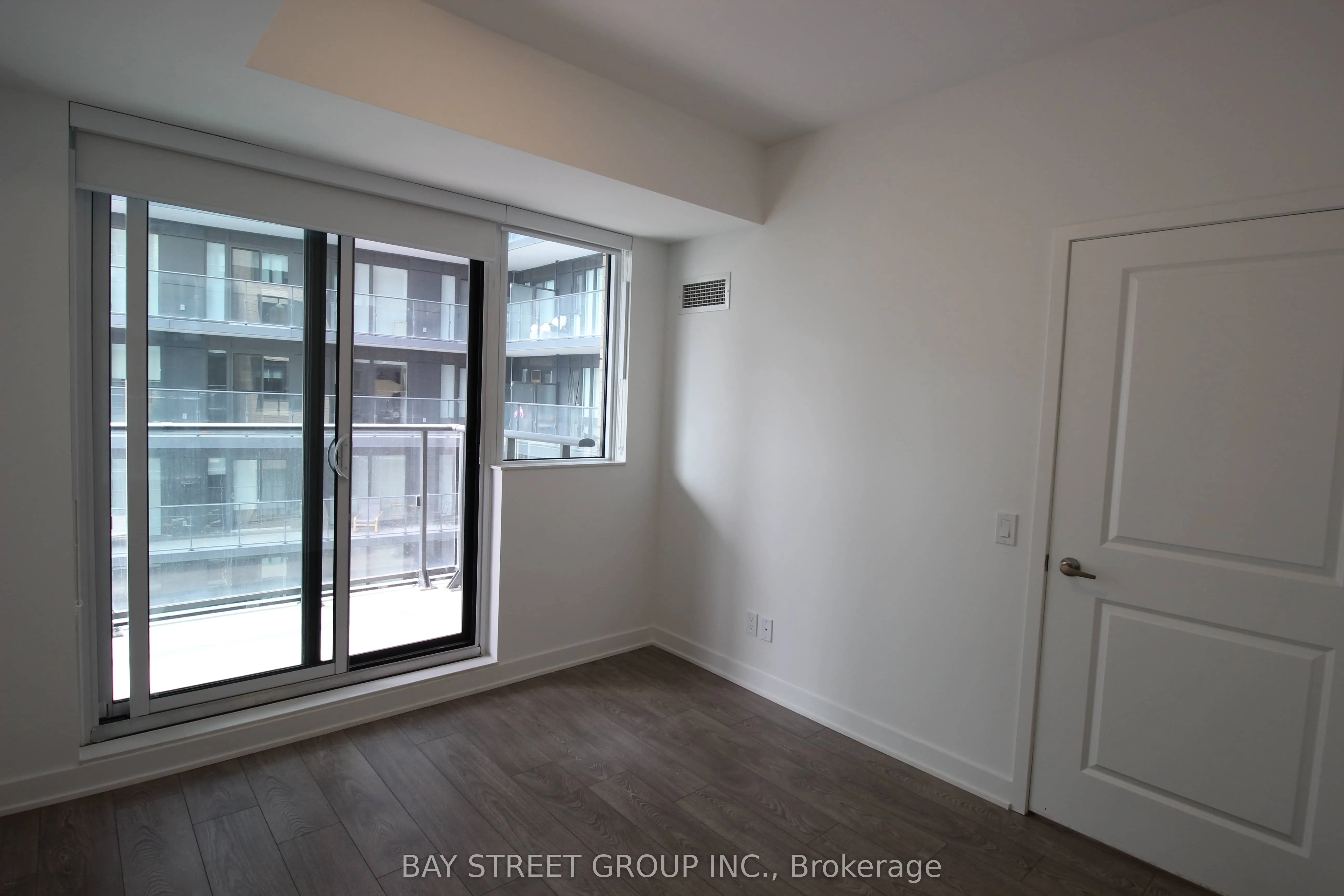 543 Richmond Street W #814