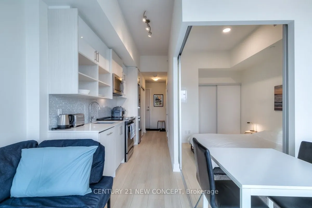 128 Fairview Mall Drive, #402