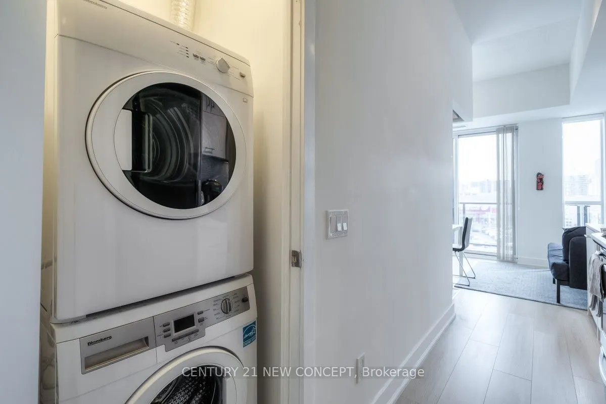 128 Fairview Mall Drive, #402