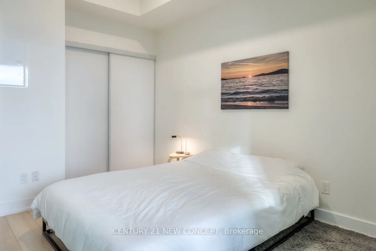 128 Fairview Mall Drive, #402