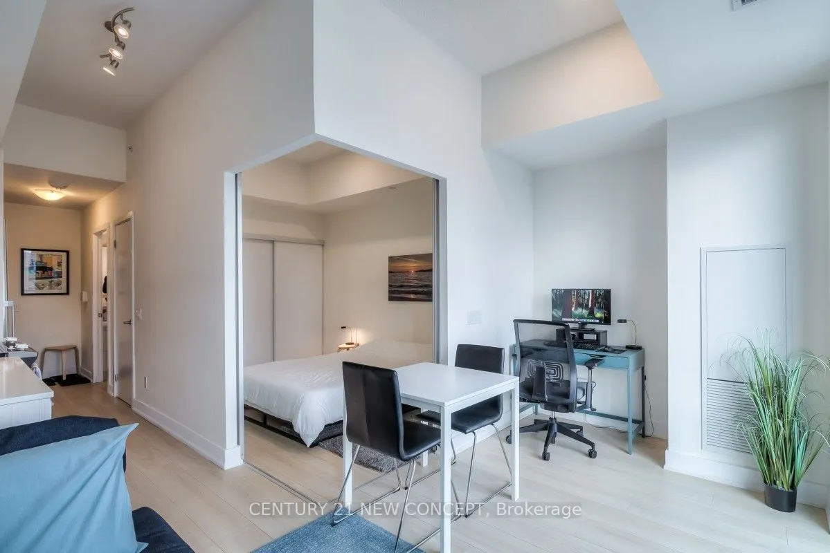 128 Fairview Mall Drive, #402