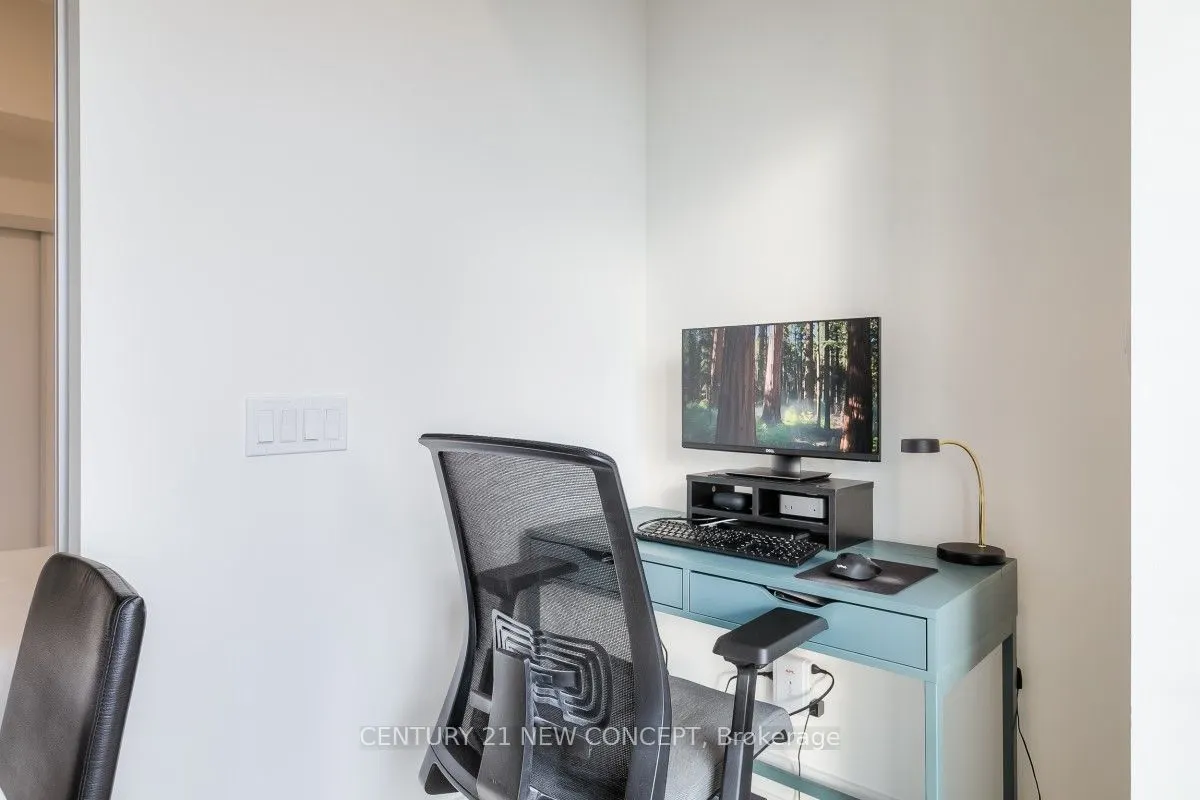 128 Fairview Mall Drive, #402