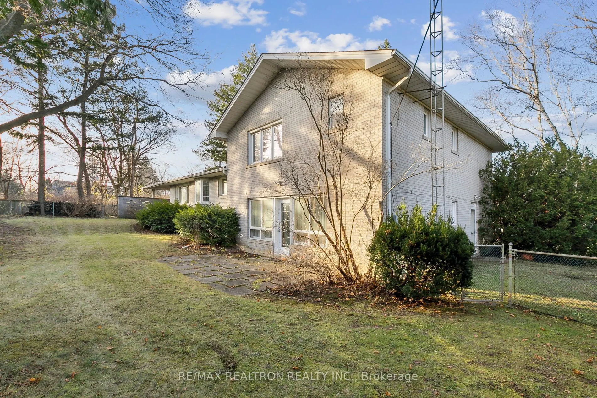1 Wilket Road