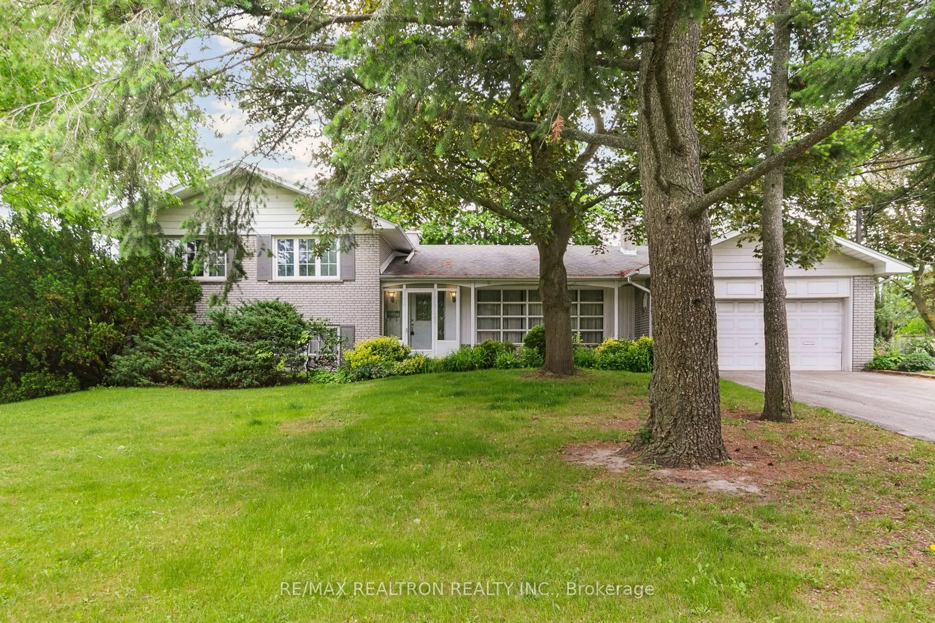 1 Wilket Road
