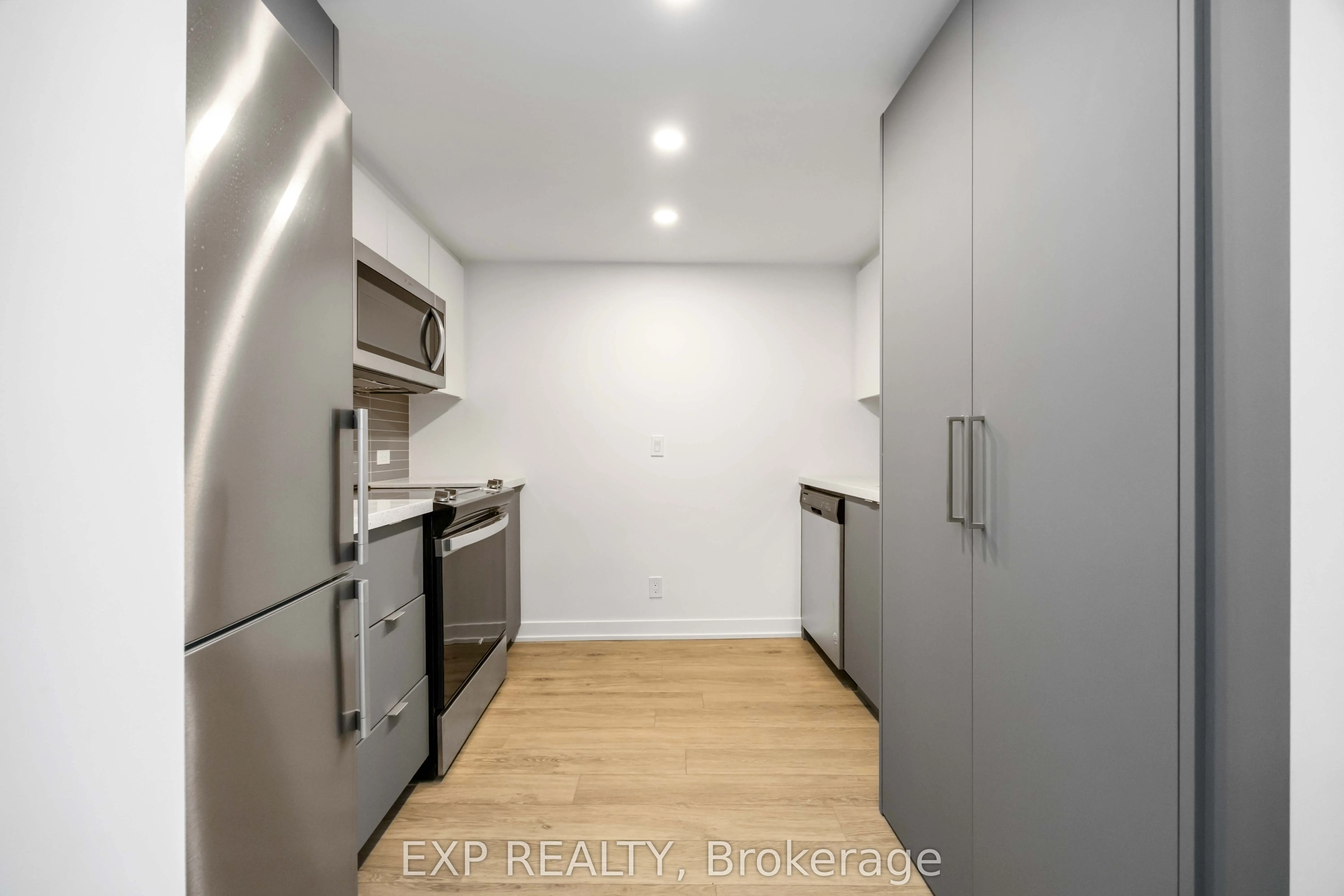 30 Tretti Way, #219