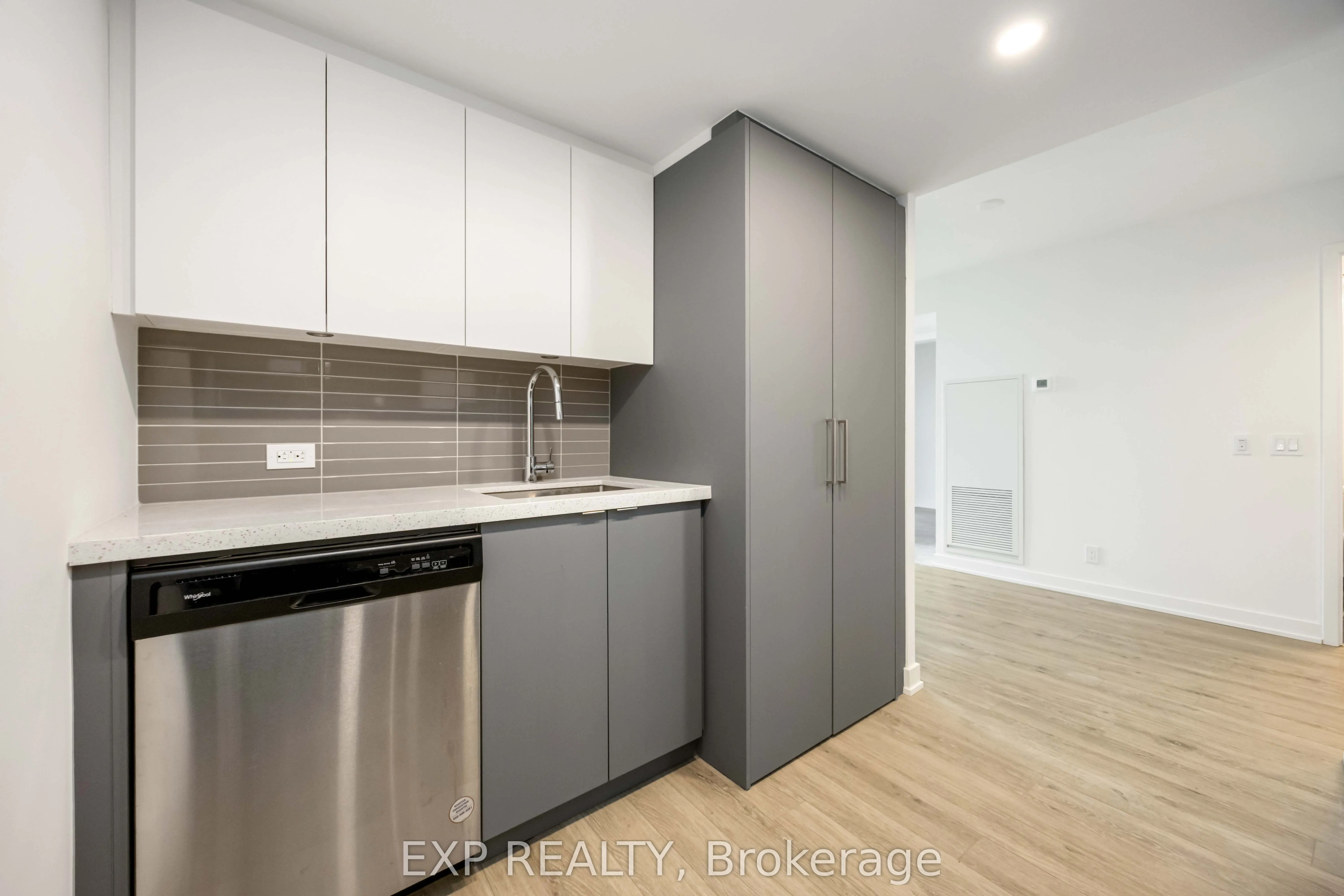 30 Tretti Way, #219