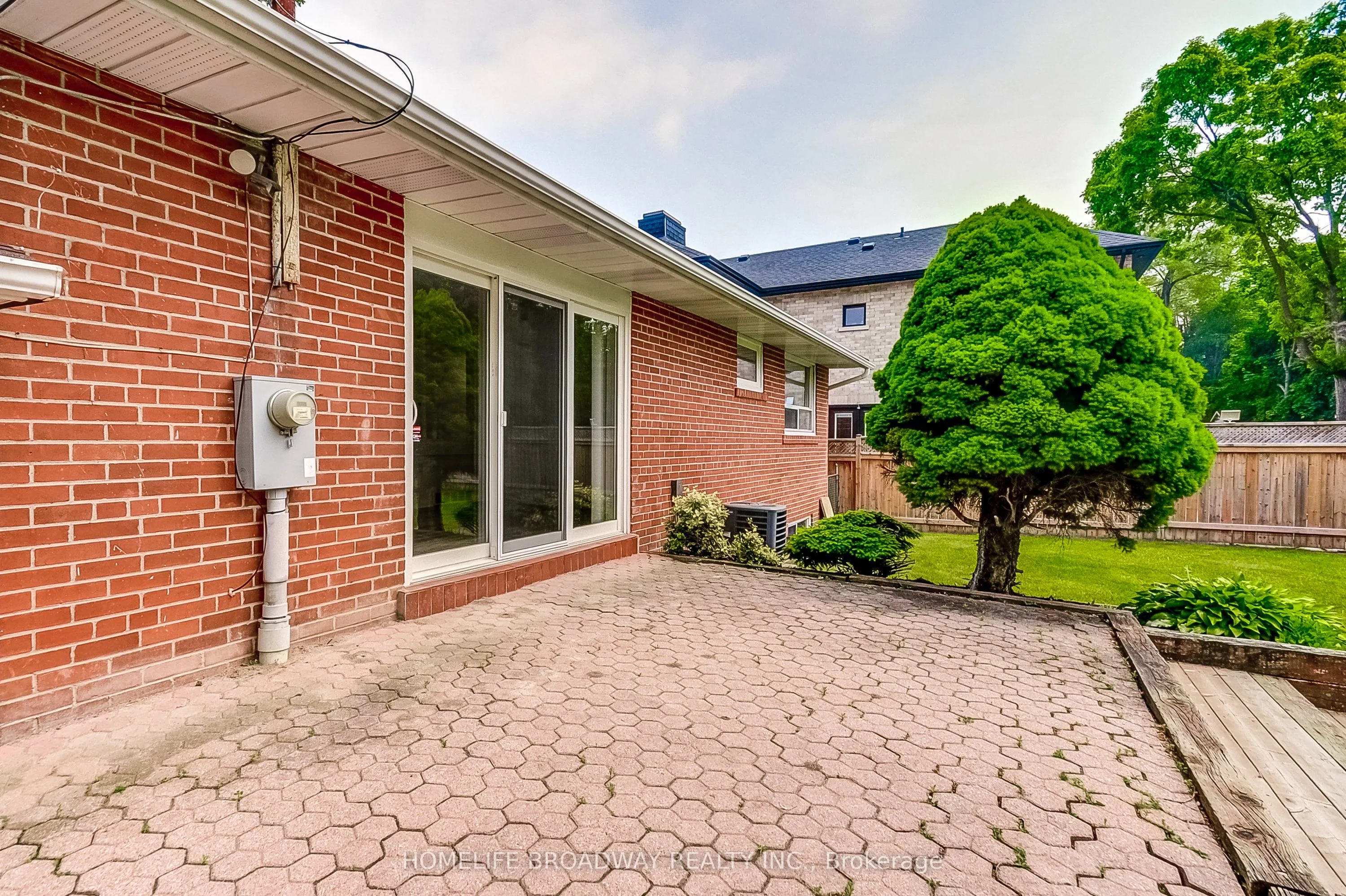 45 Hurlingham Crescent