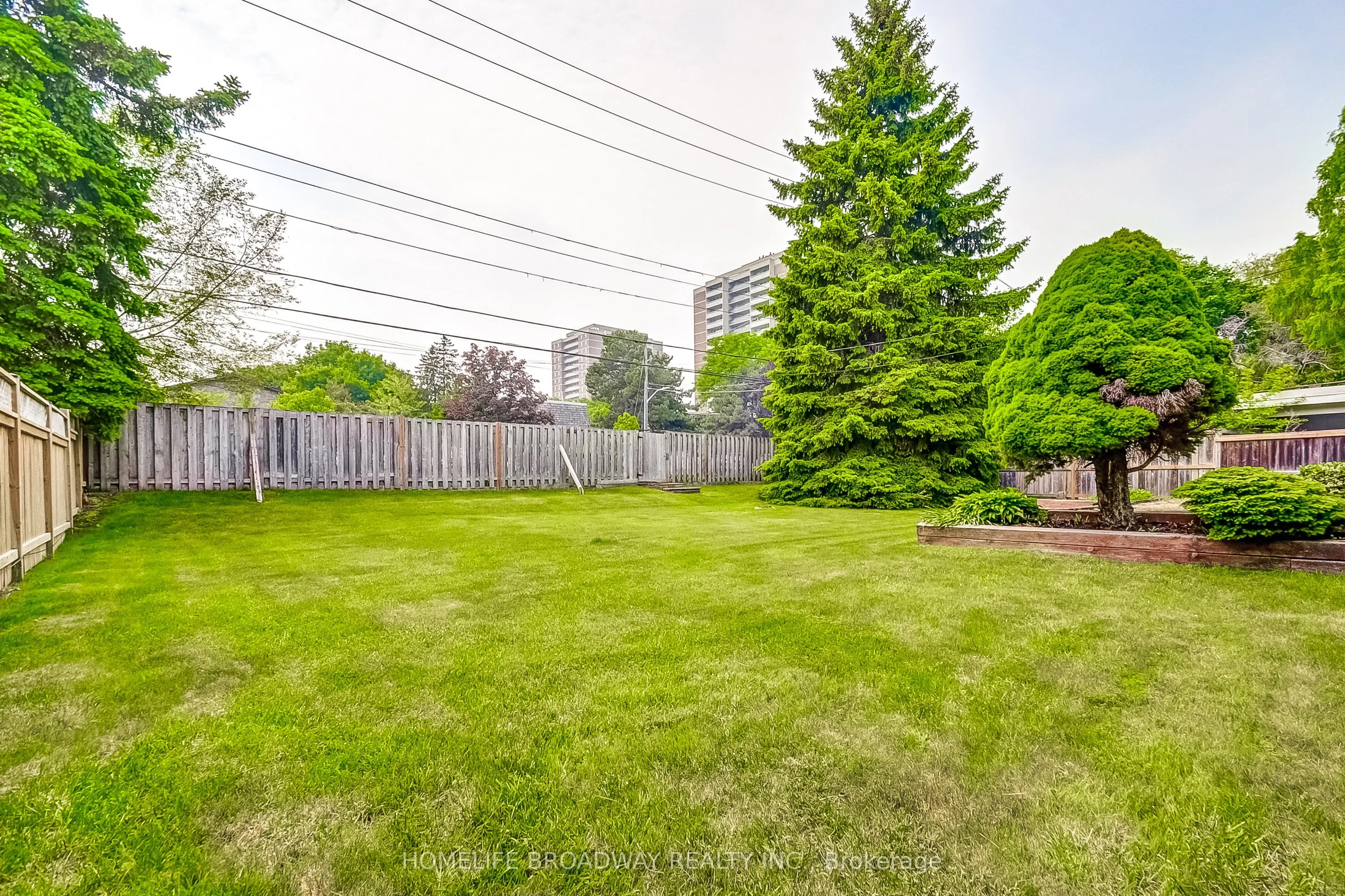 45 Hurlingham Crescent