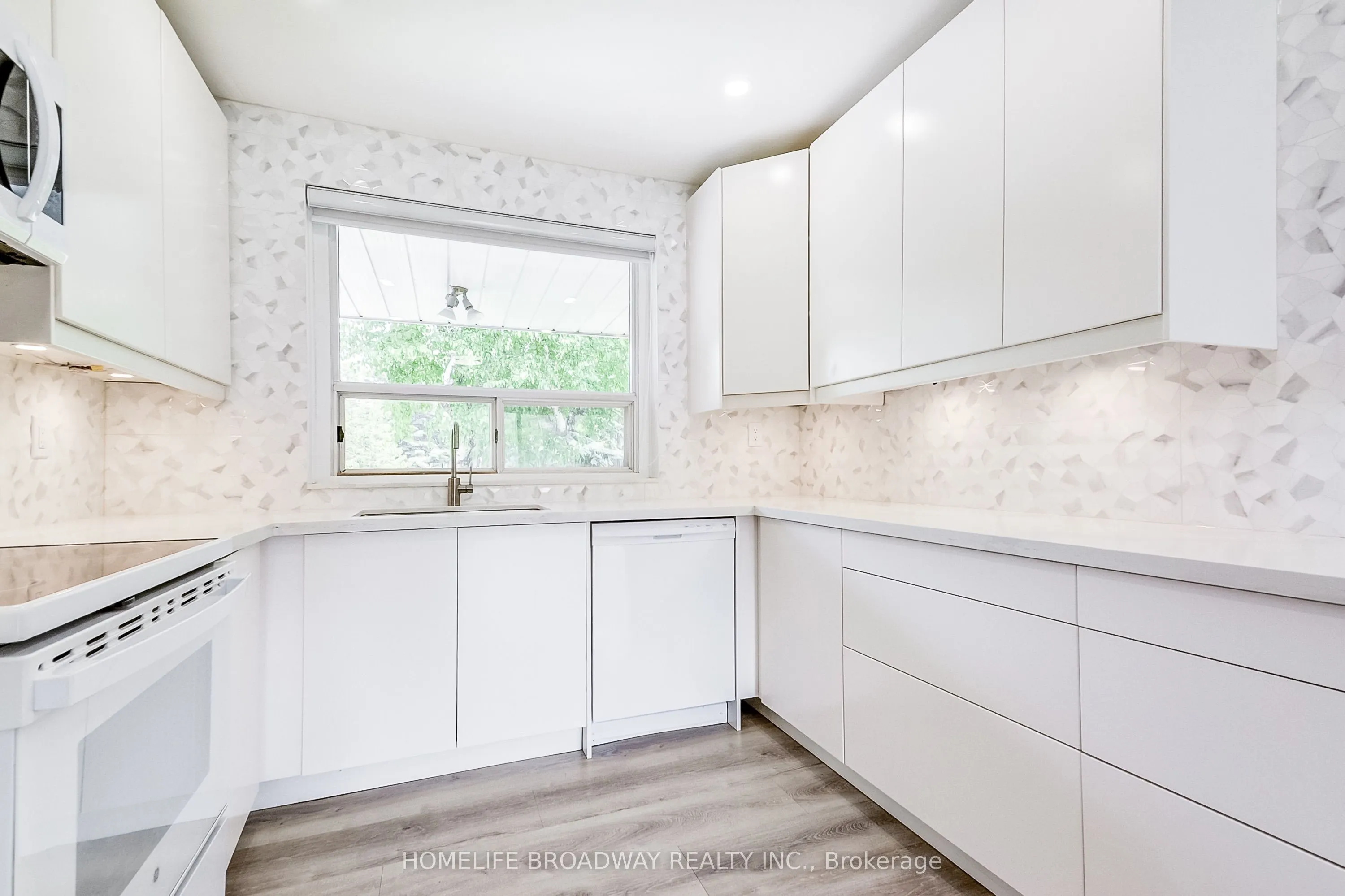 45 Hurlingham Crescent