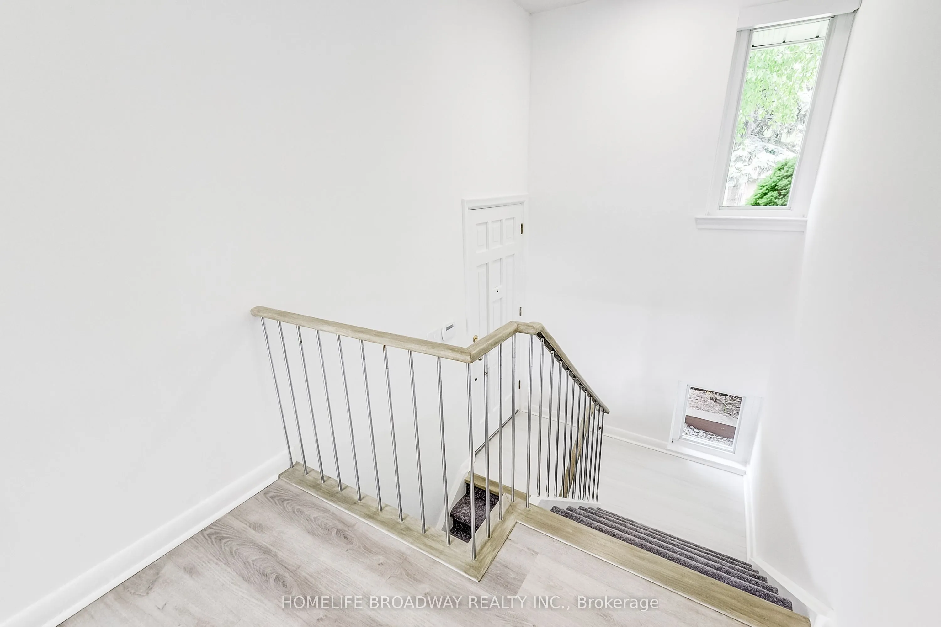 45 Hurlingham Crescent