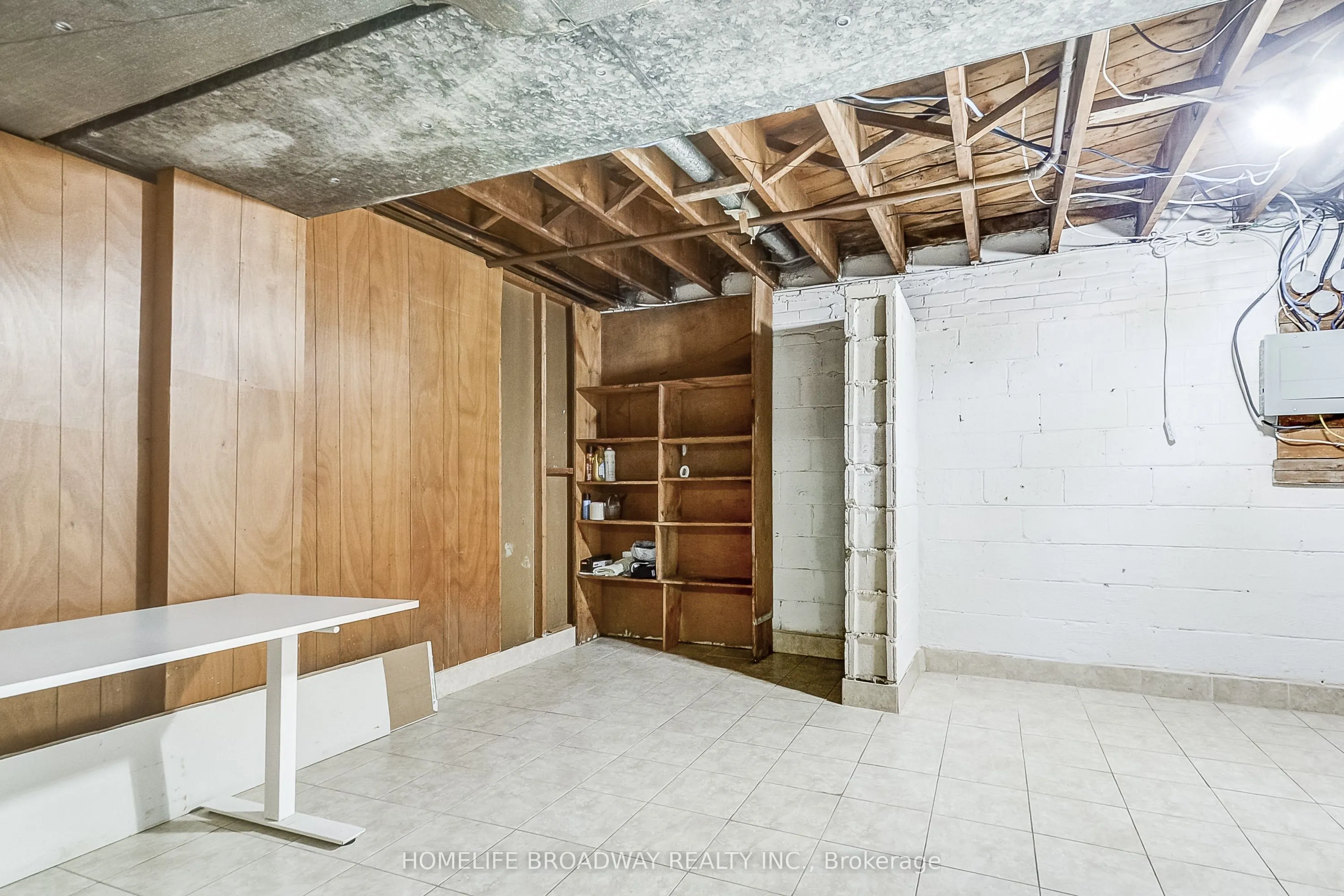 45 Hurlingham Crescent