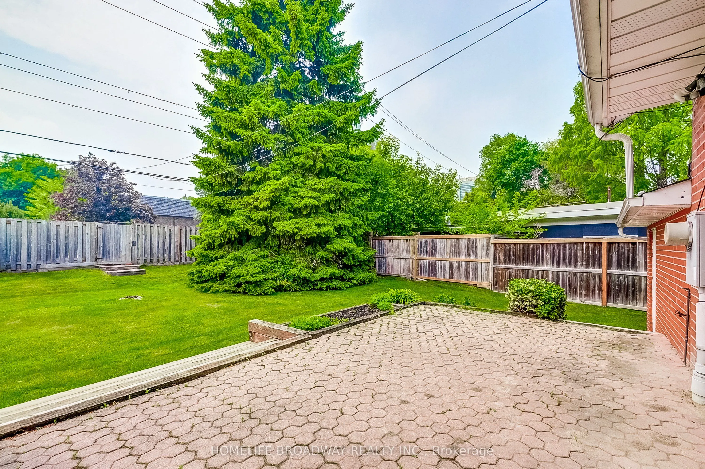 45 Hurlingham Crescent
