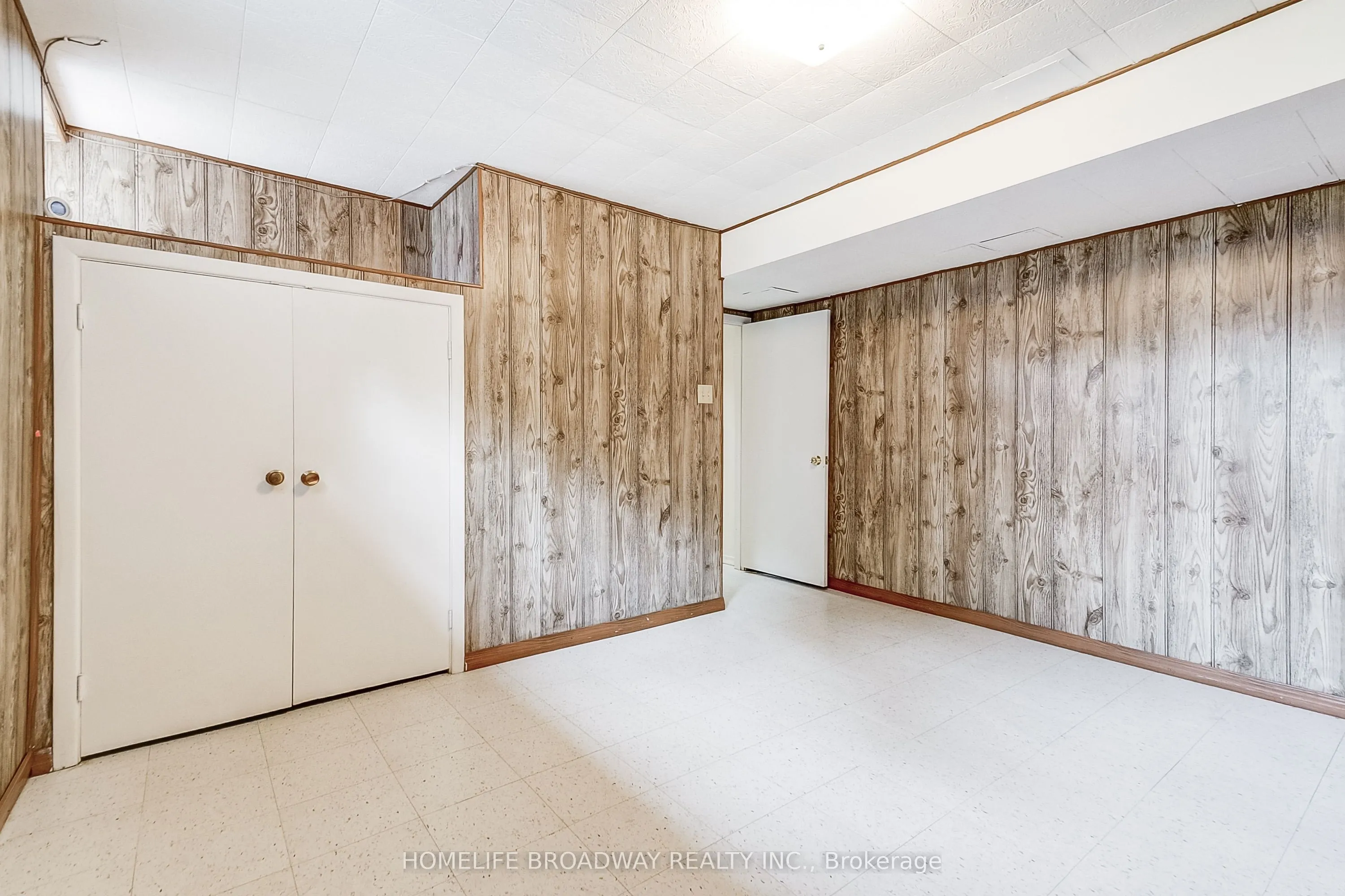 45 Hurlingham Crescent