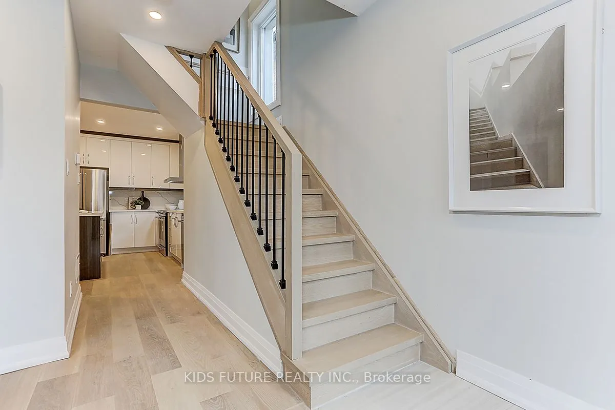 564 Dufferin Street